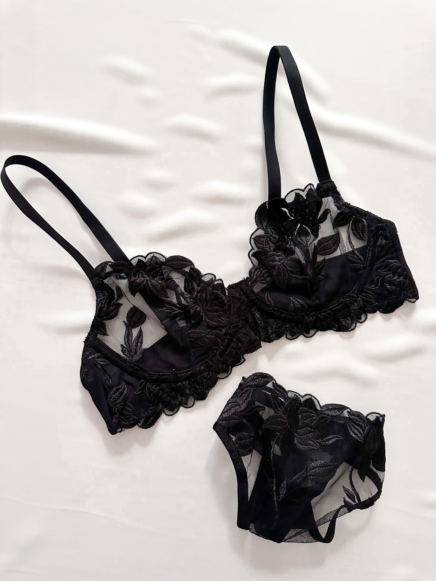 Rose in Black Balenli Bra Takım