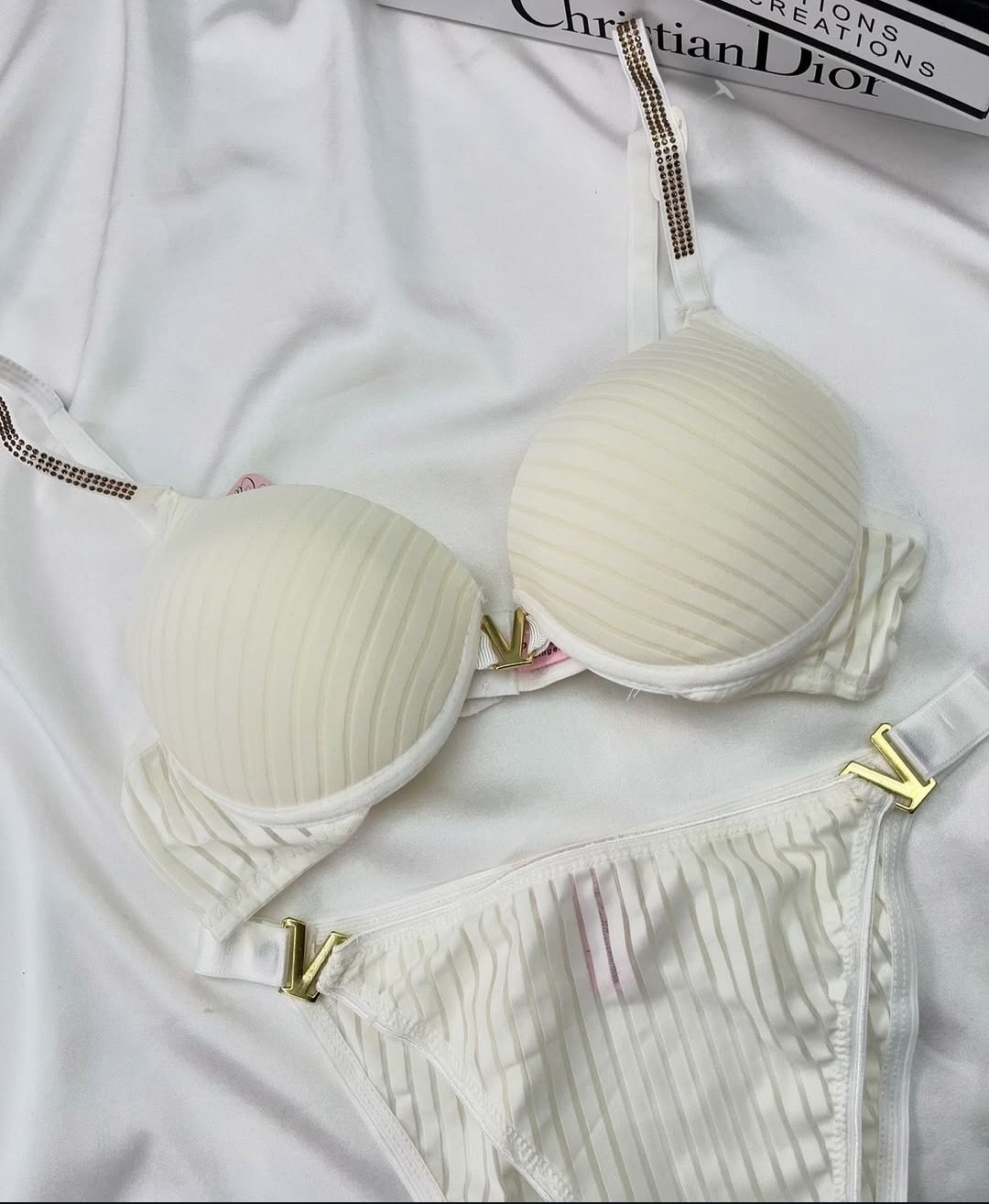 Victoria Model Push Up Sütyen Takım - Beyaz