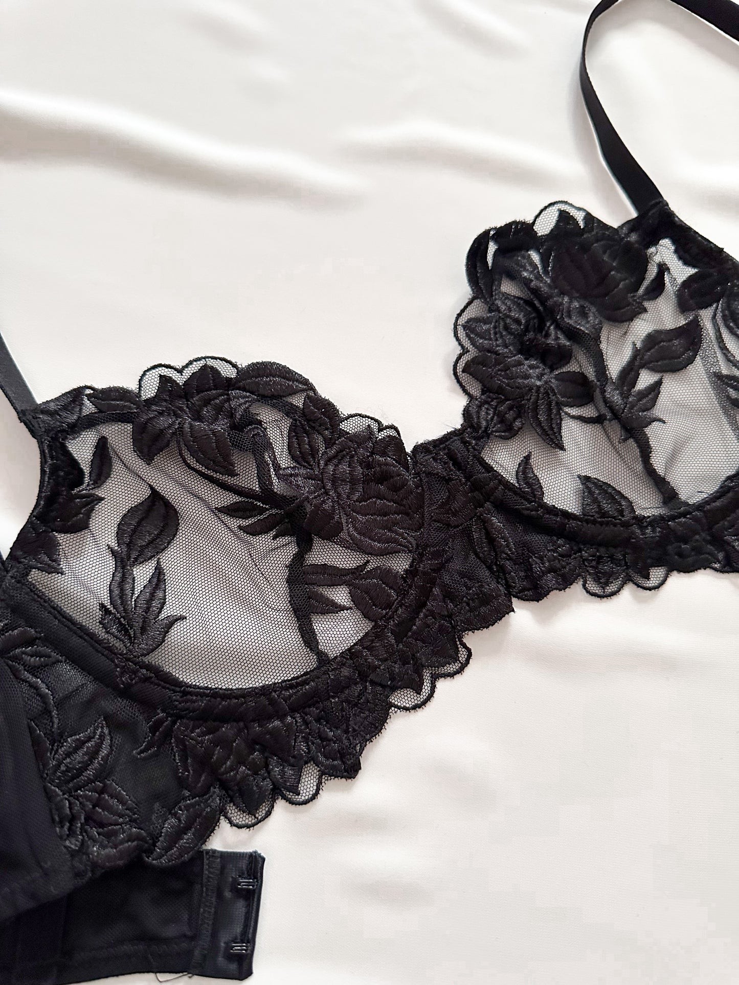 Rose in Black Balenli Bra Takım