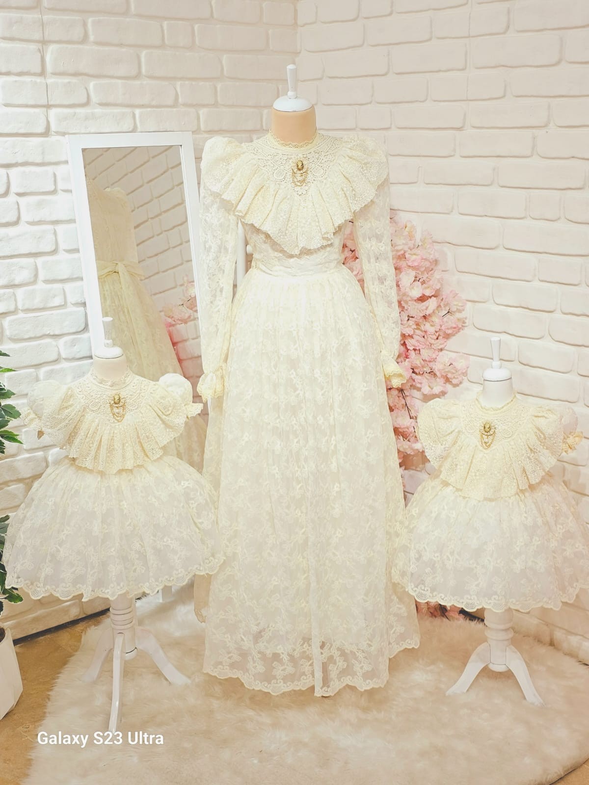 Dantelli Vintage Anne Elbisesi,Doğum günü,fotoğraf çekim elbise,36-44 Beden Uygun - Krem