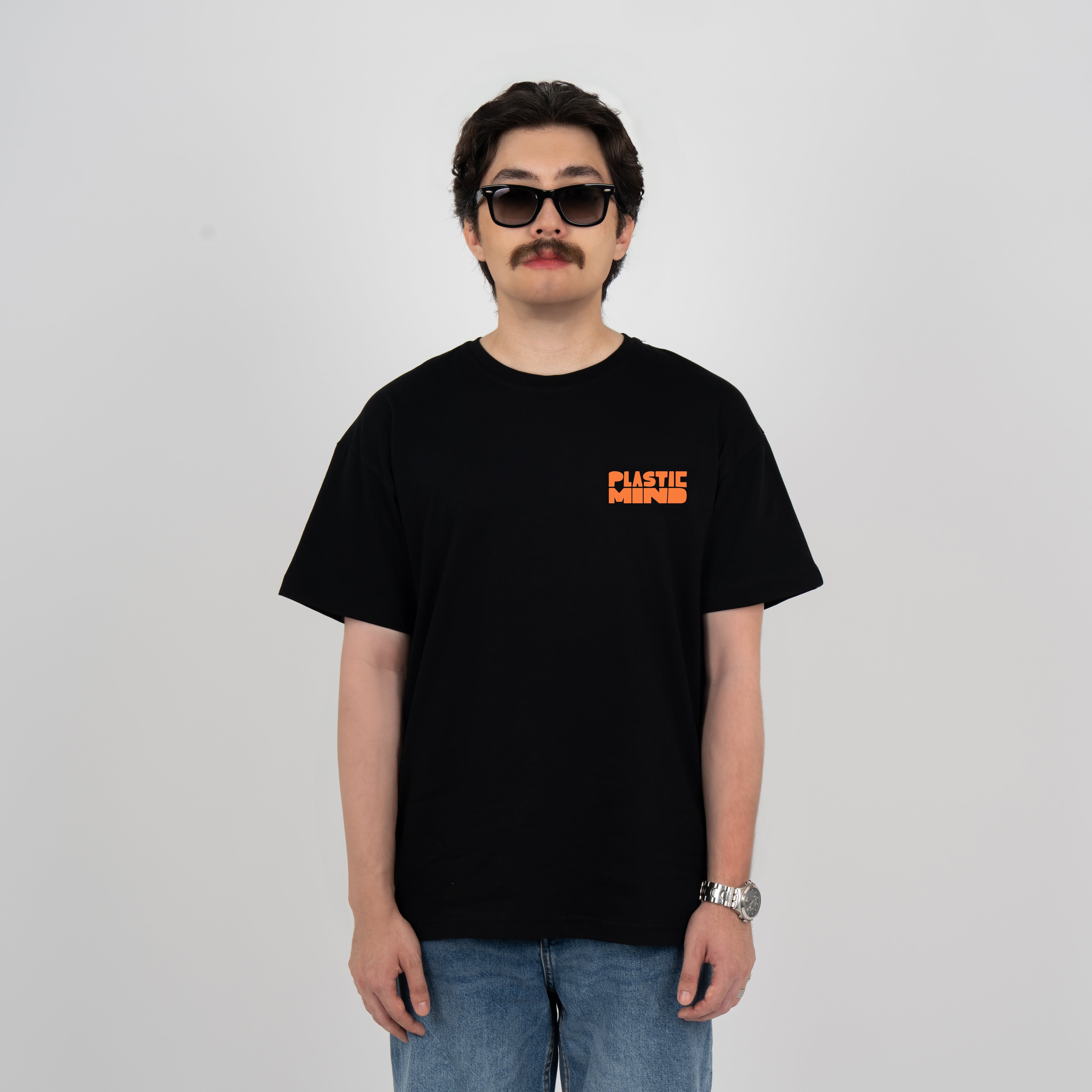 PLASTIC MIND © - UNISEX BASIC BLACK TEE