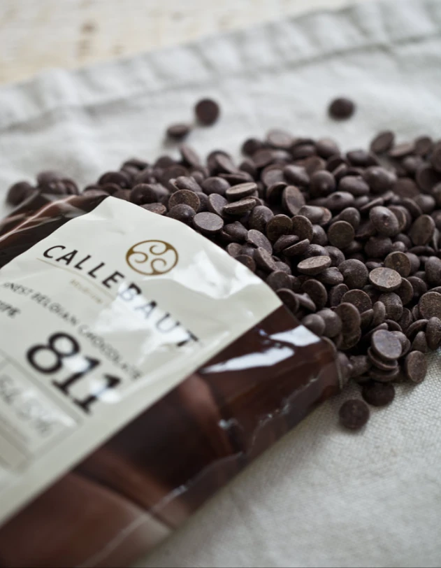 Callebaut Pul Çikolata 1 kg (Bölünmüş) - Bitter 811 (%54,5)