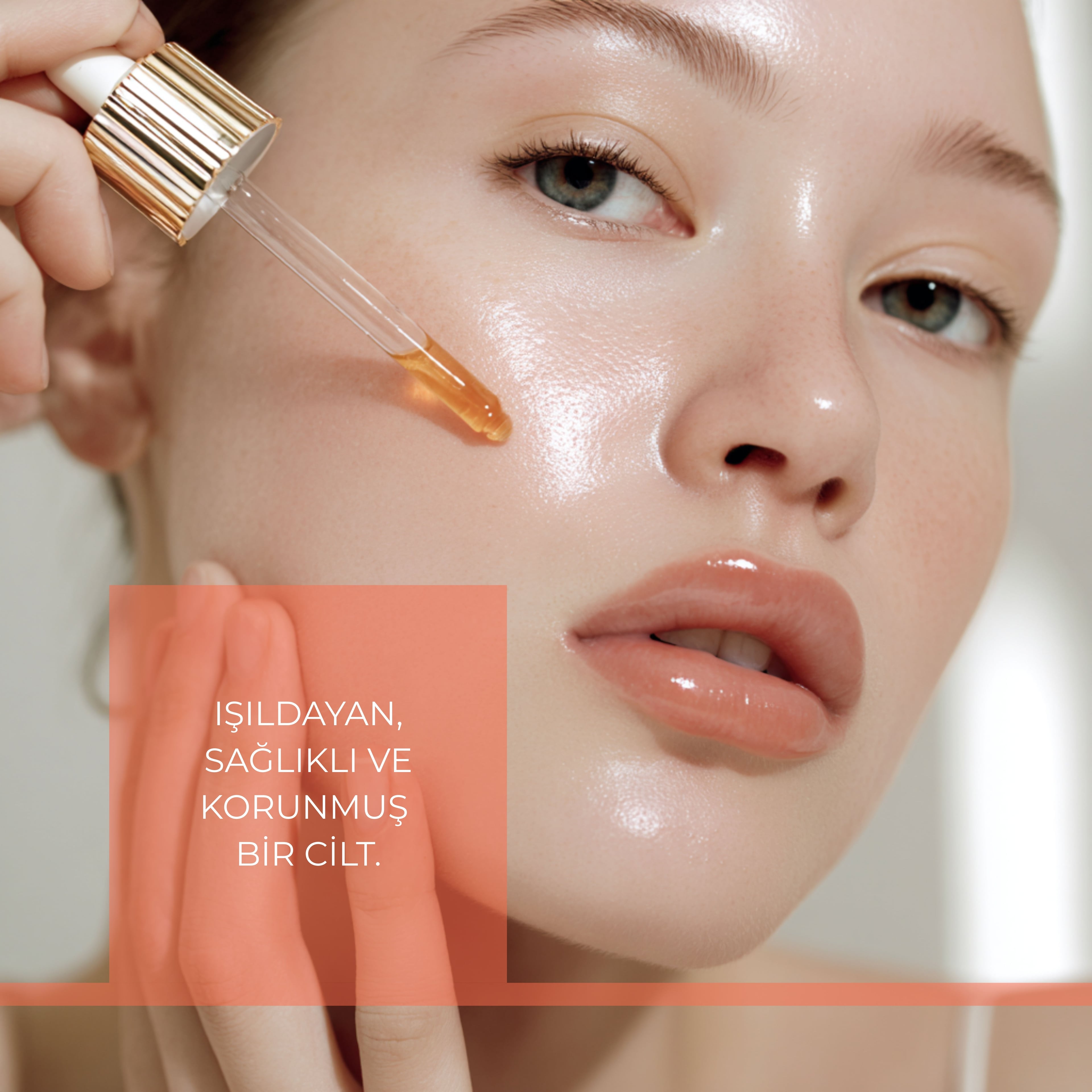 GLONE Vitamin C Aydınlatıcı Serum 30ml | Ethyl Ascorbic Acid, Hyaluronik Asit & Centella İçeren Cilt Aydınlatıcı Serum | Leke Karşıtı & Antioksidan Koruma