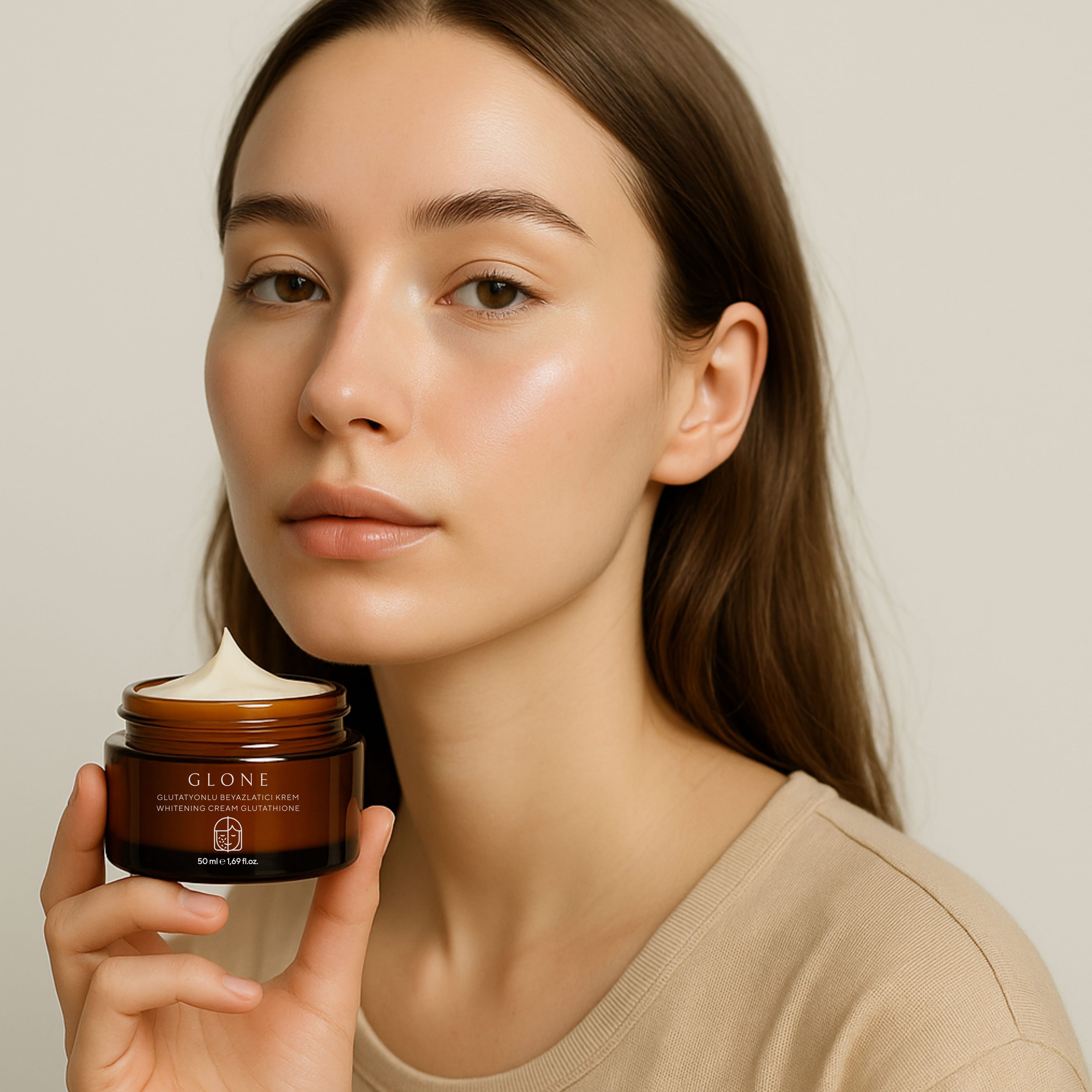 GLONE Glutatyonlu Beyazlatıcı Krem | Niacinamide, Glikolik Asit & Alpha Arbutin İçerikli - Cilt Beyazlatma, Leke Karşıtı ve Parlaklık Sağlayan Bakım 50 ml | Shea Yağı & Panthenol ile Nemlendirici