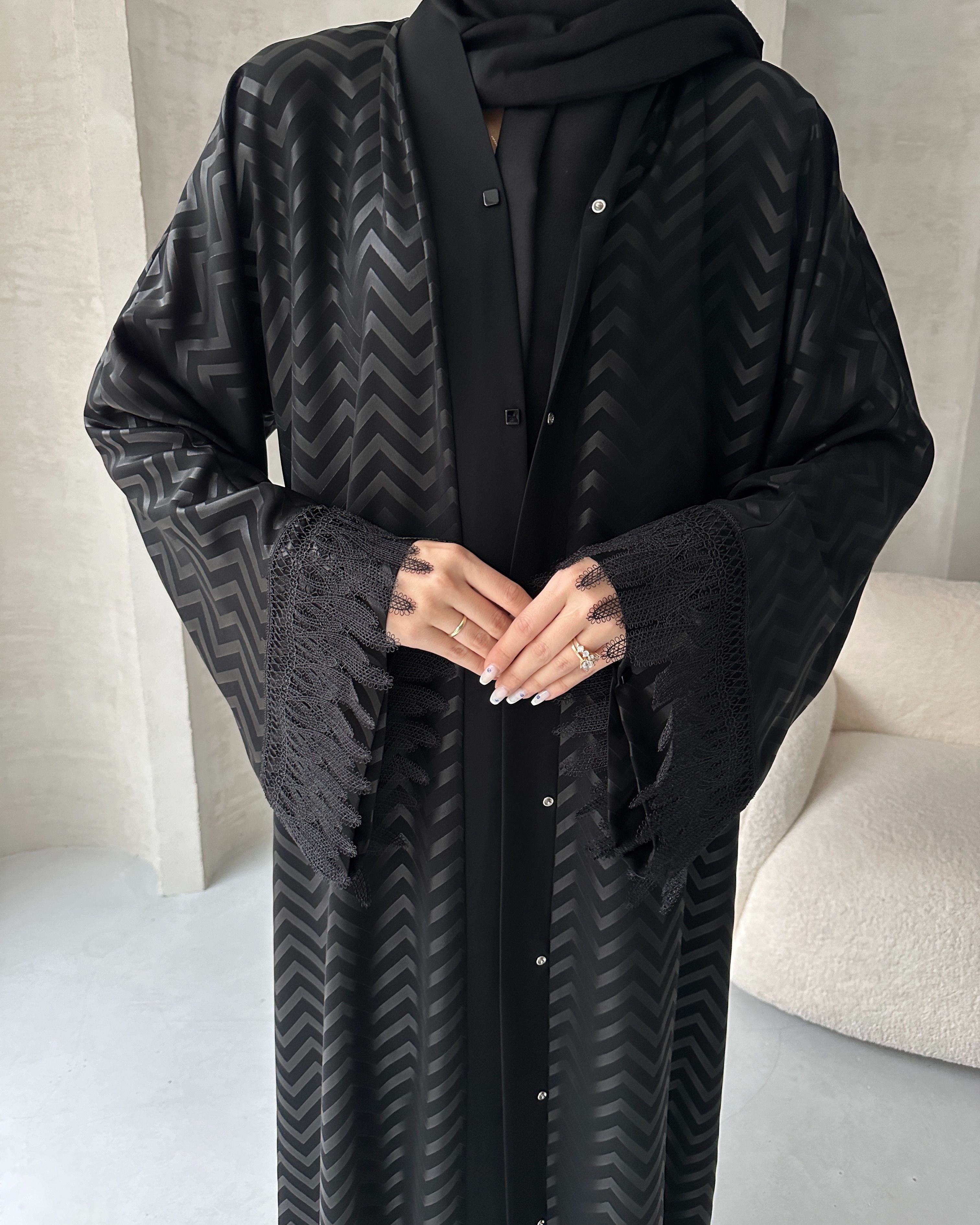 Dantel Detaylı Abaya