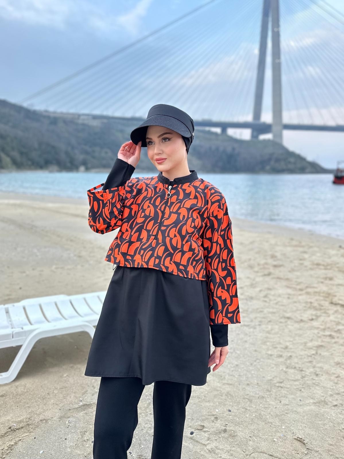 Turuncu Desenli Siyah Tesettür Mayo