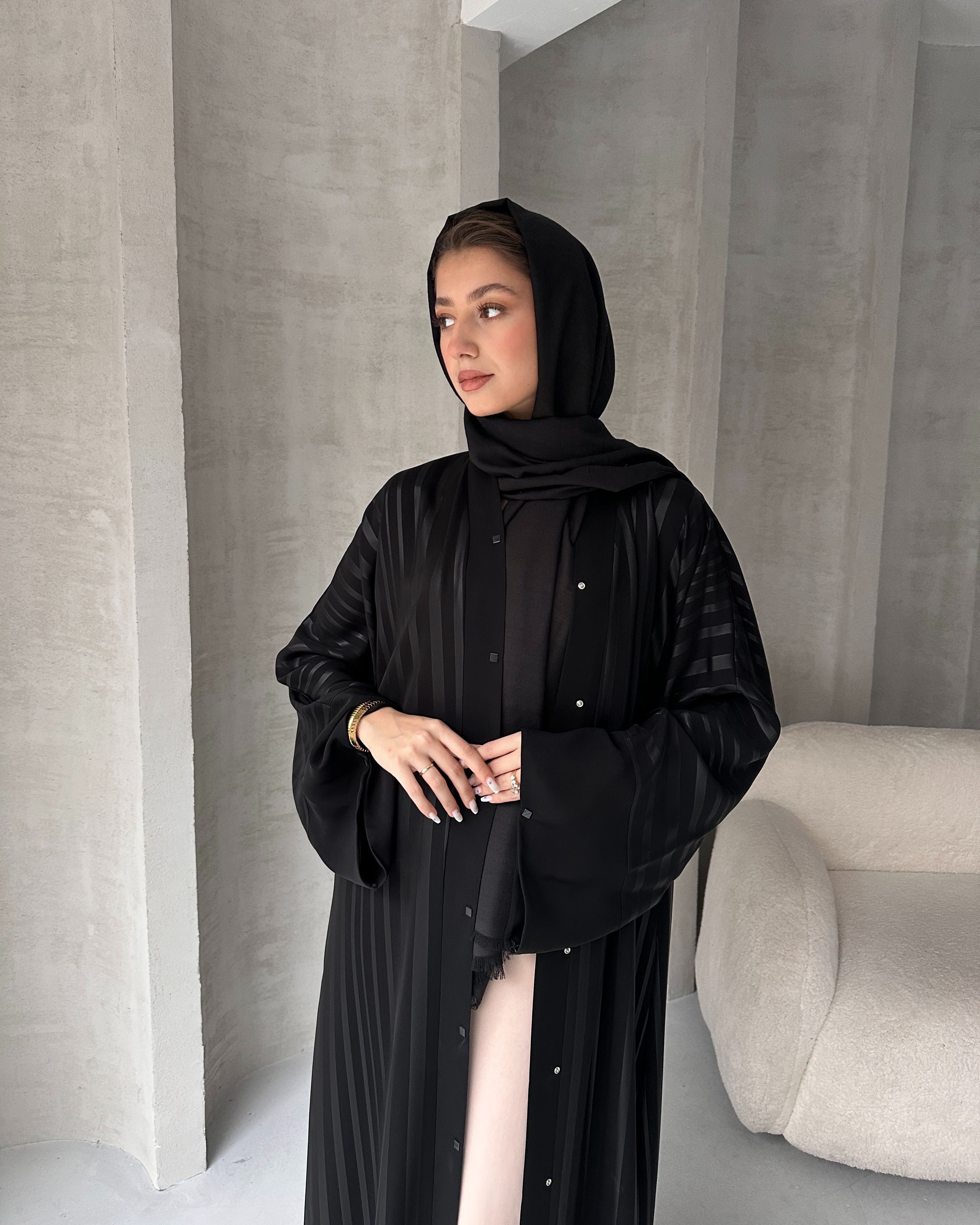 Siyah Çizgi Desen Abaya