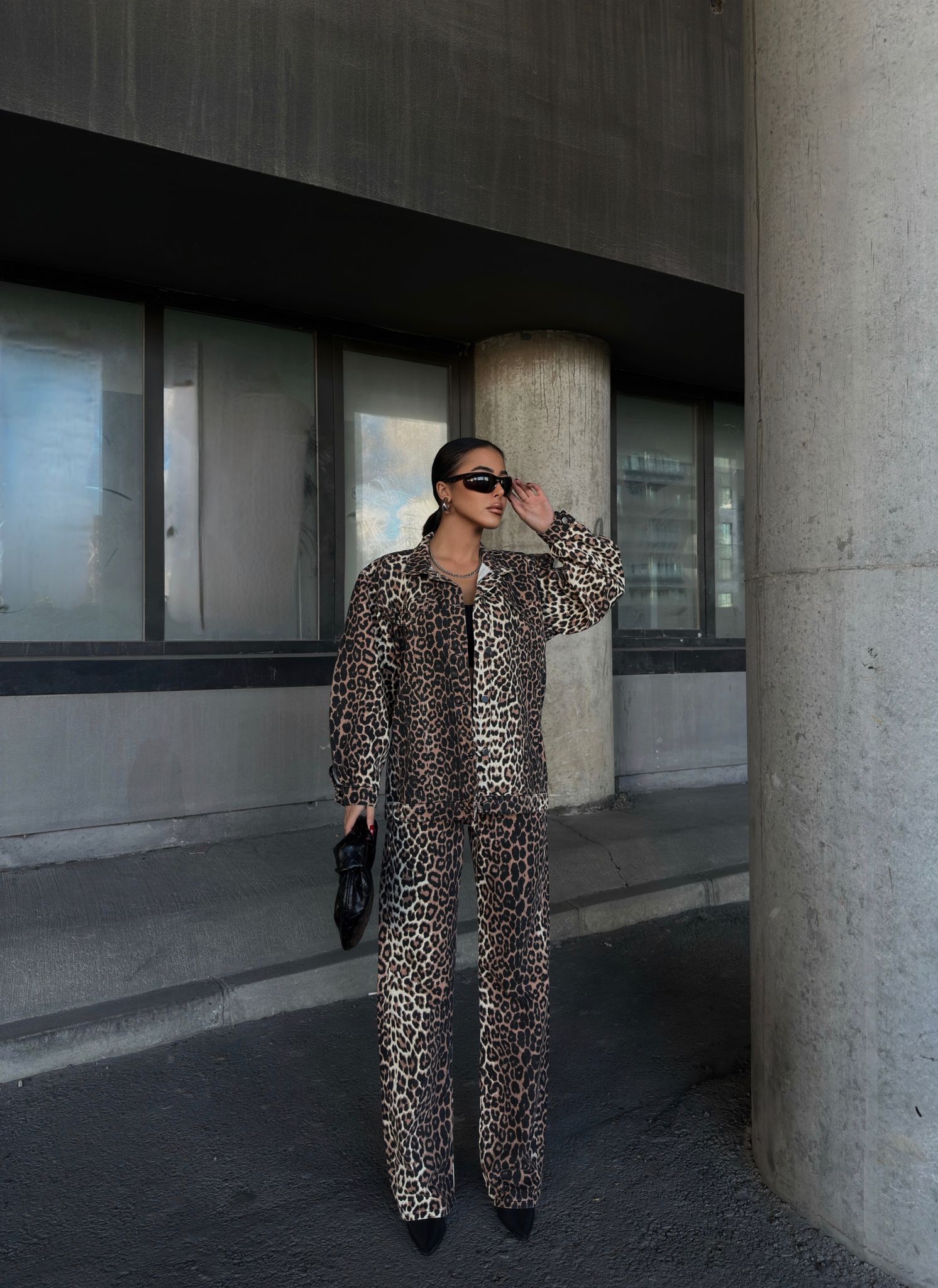 Leopar Desenli Düğmeli Ceket & Pantolon Jean Takım