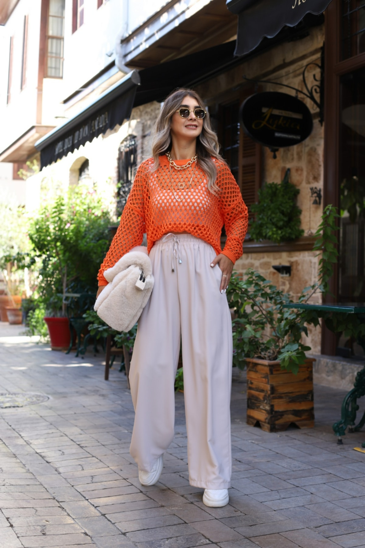 Bordo Beli Lastikli Palazzo Alt