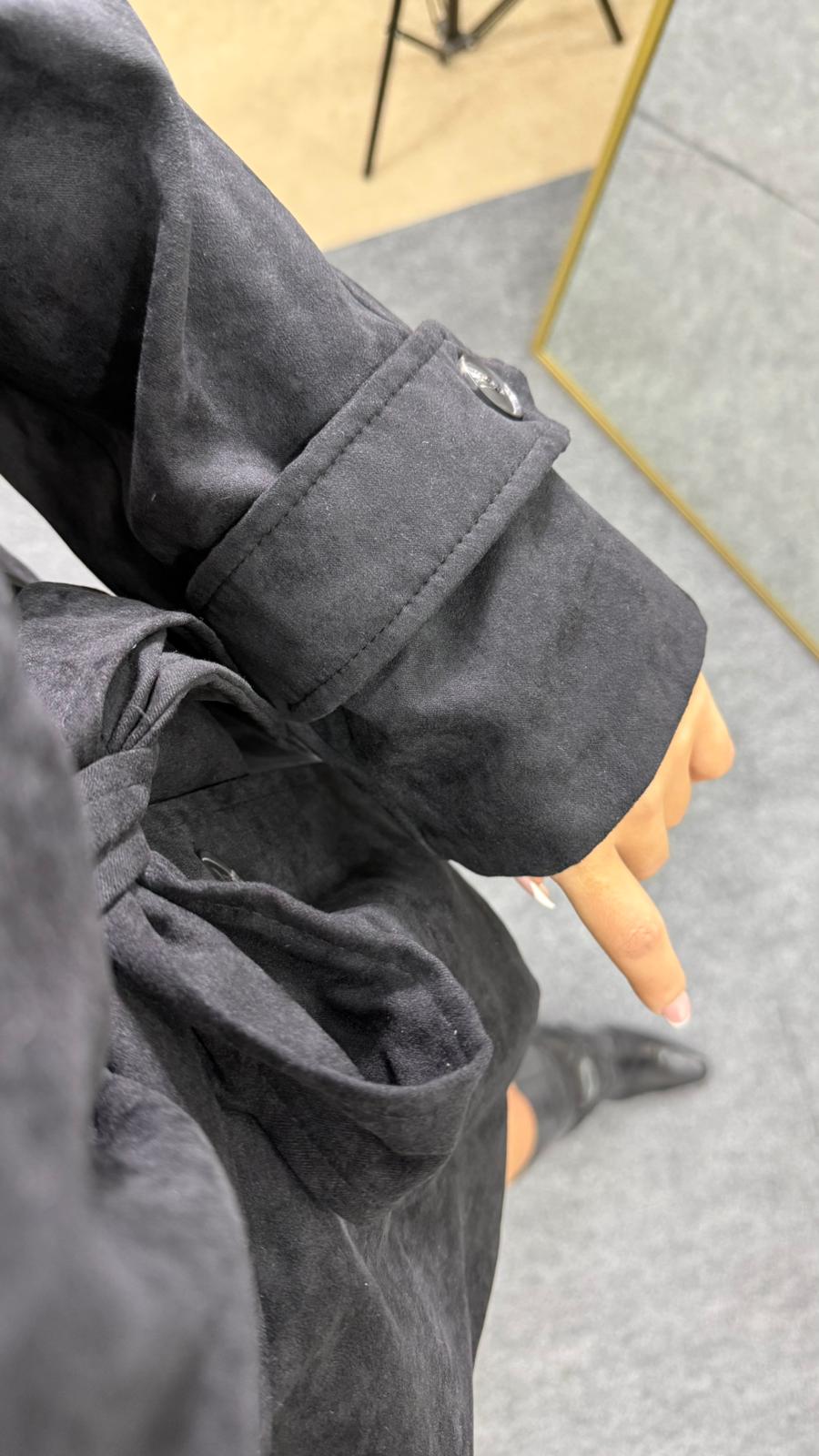 Kadın Dik Yaka Düğmeli Kemerli Süet Ceket