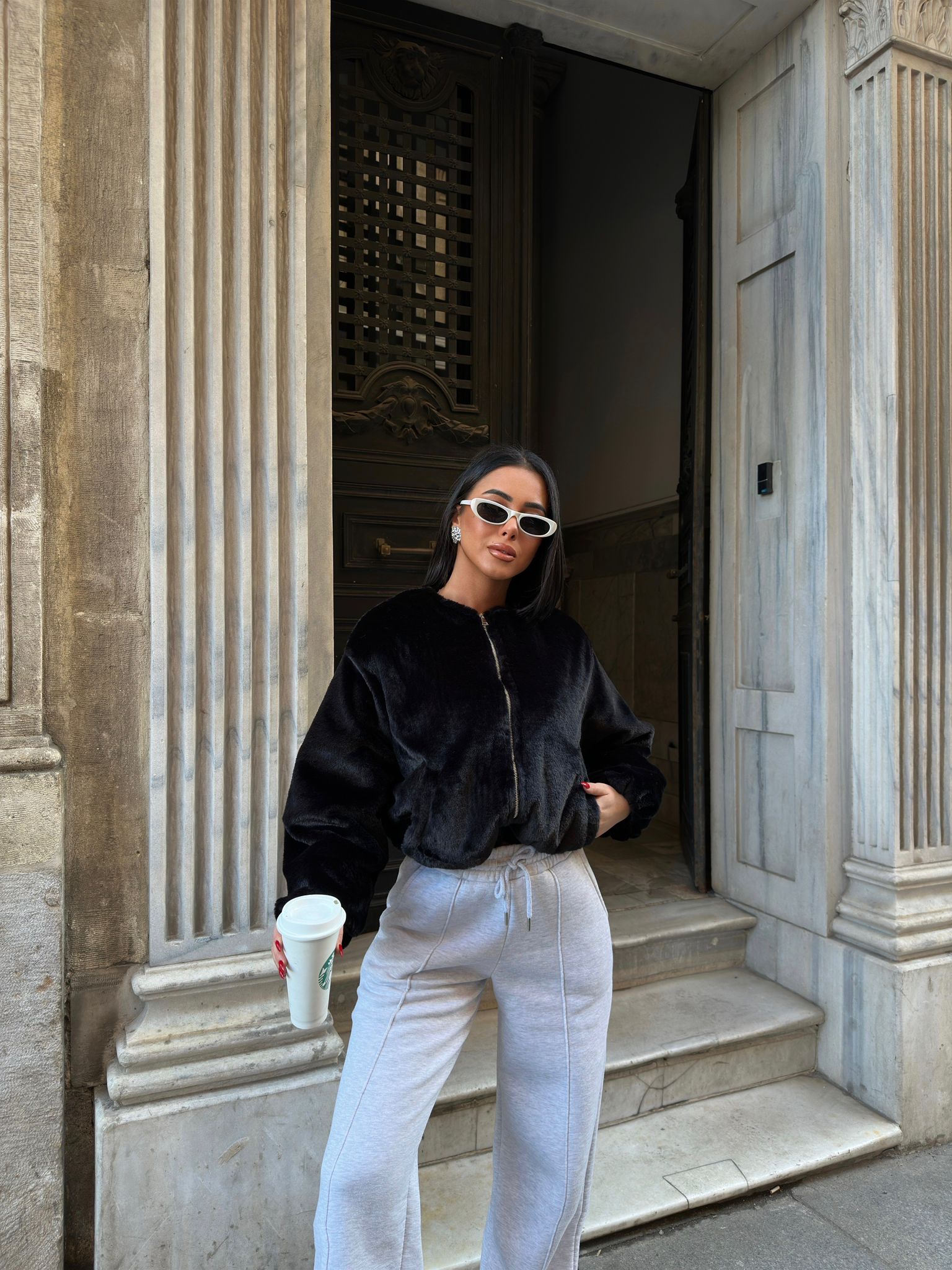 Fleto Cepli Kapitone Peluş Mont - siyah