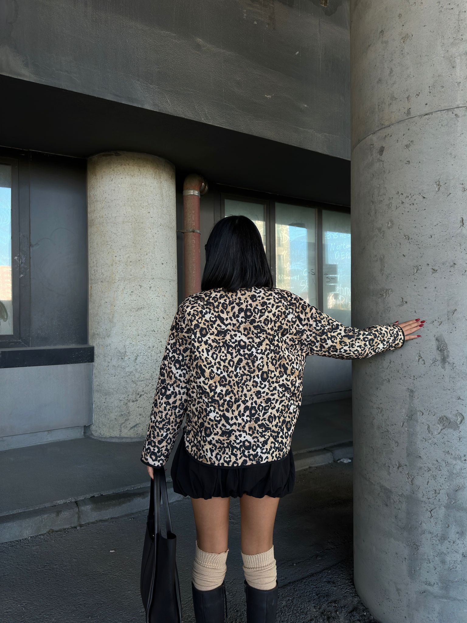 Leopar Desenli Kapitone Ceket