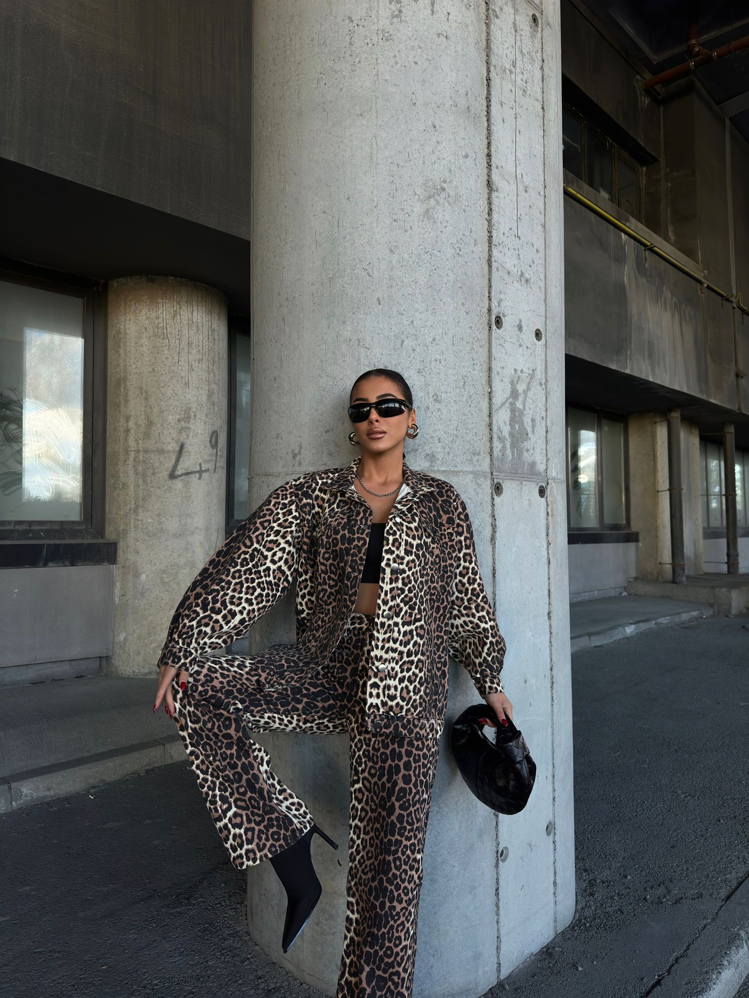 Leopar Desenli Düğmeli Ceket & Pantolon Jean Takım