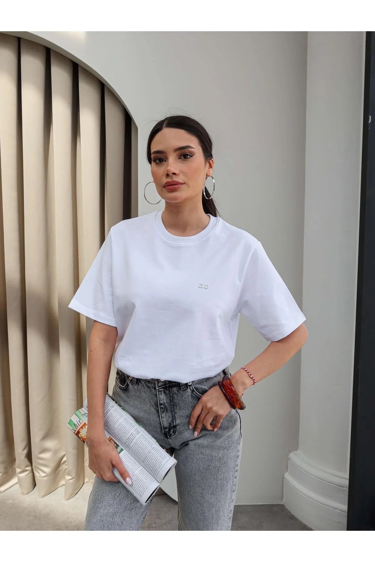 Kadın Basic Logo Detaylı Kısa Kol T-Shirt