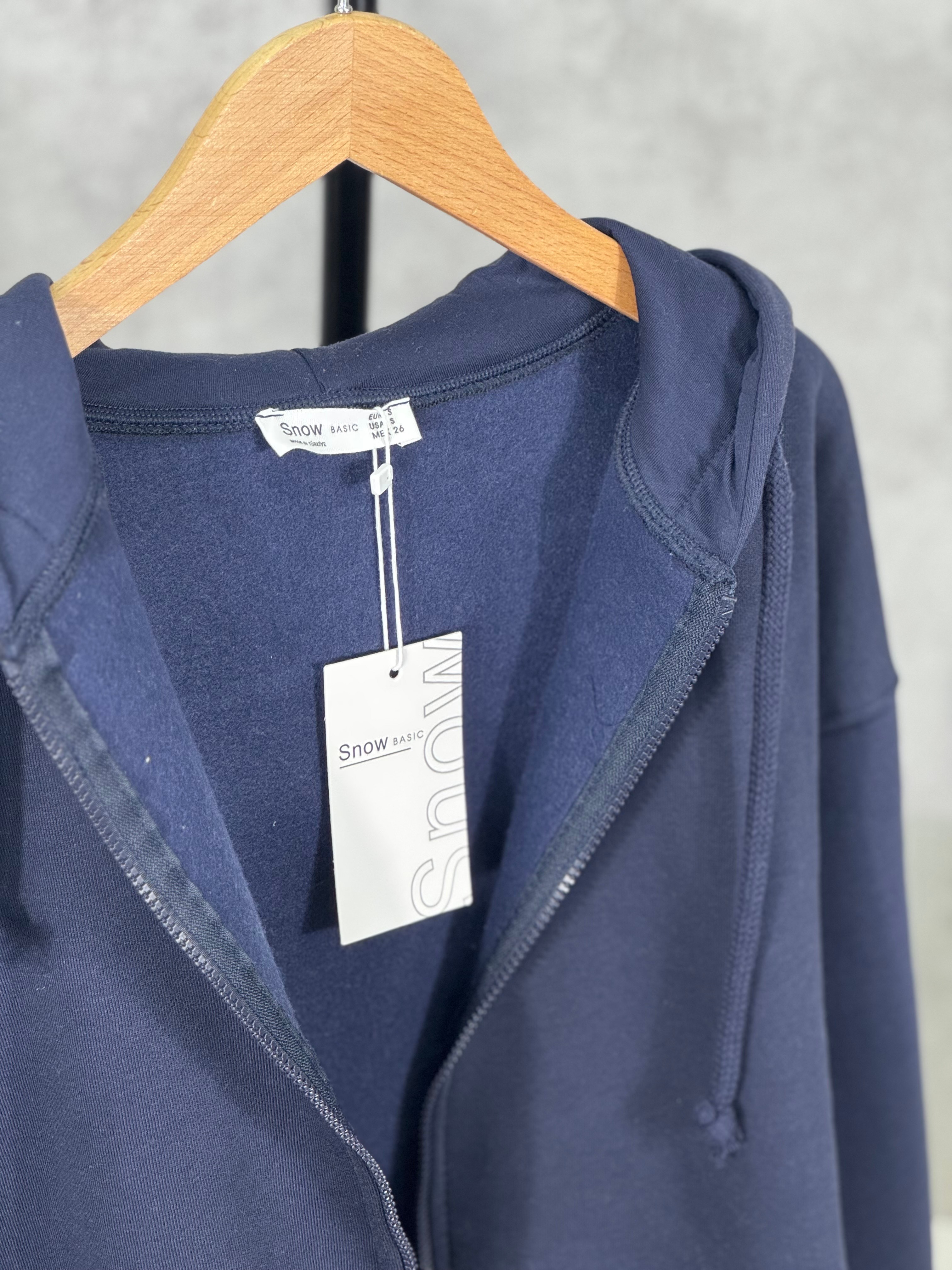Kanguru Cep Fermuarlı Crop Sweatshirt