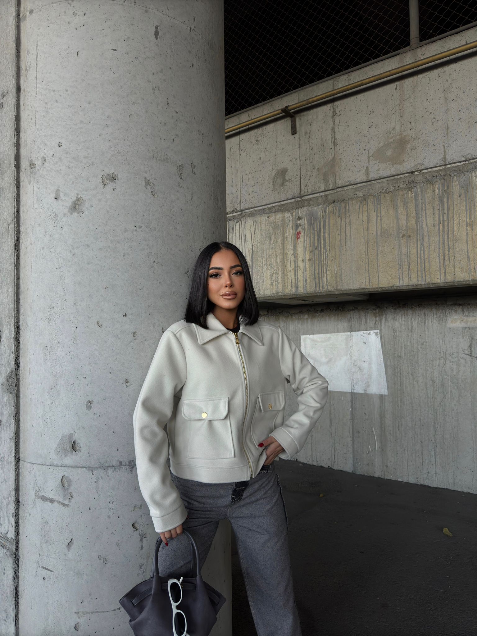 Cep Detaylı Fermuarlı Kaşe Crop Ceket