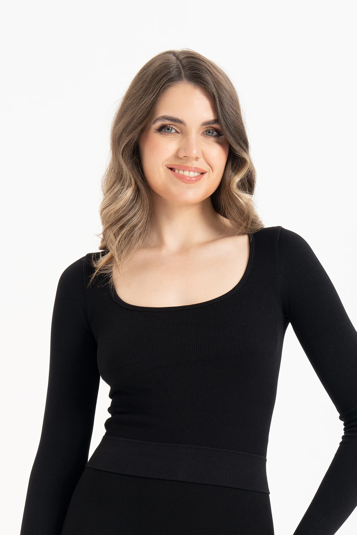 Dikişsiz Örme Fitilli Uzun Kollu Kare Yaka Crop Bluz - siyah