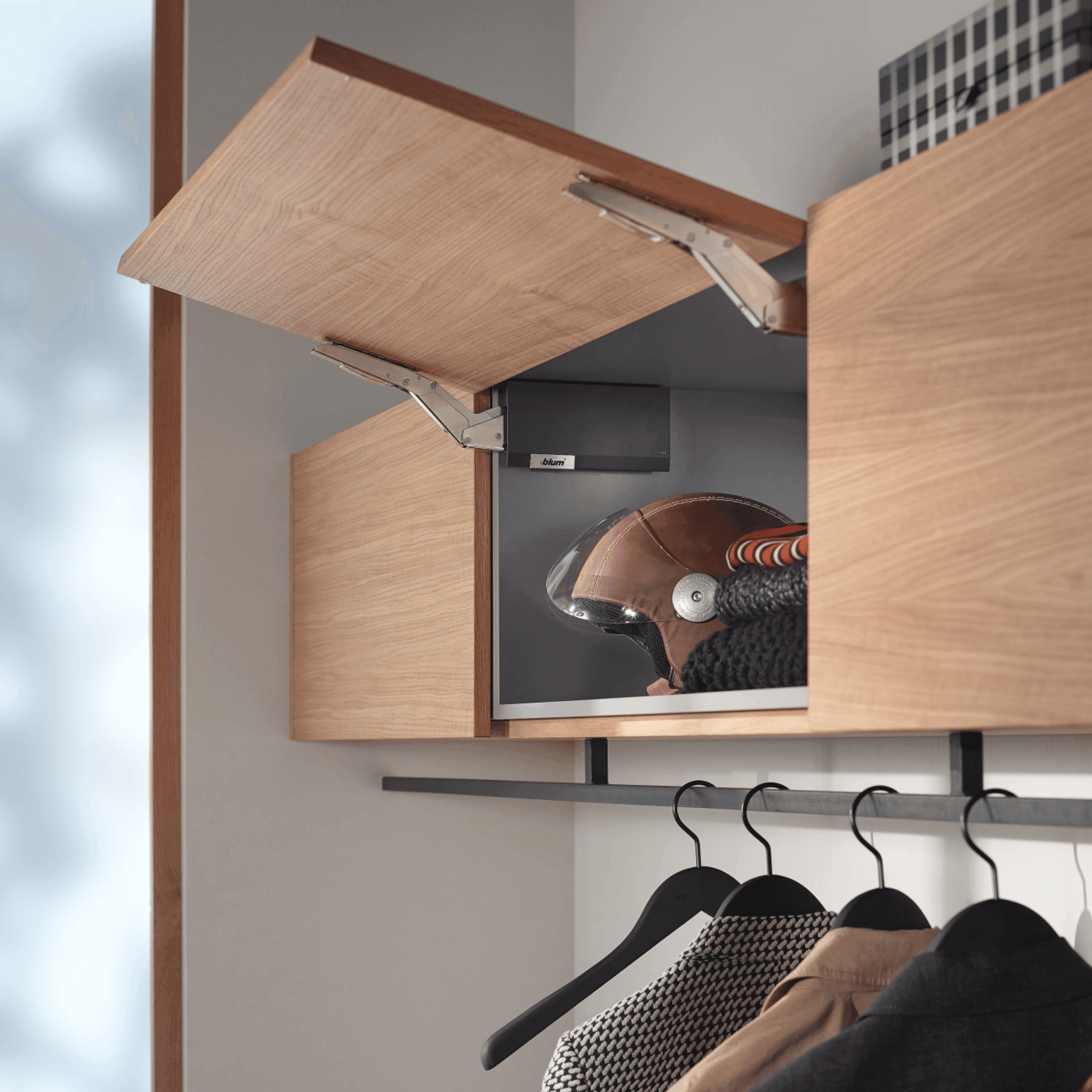 Blum Aventos HK-TOP Makas Kalkar Kapak Sistemi Gri