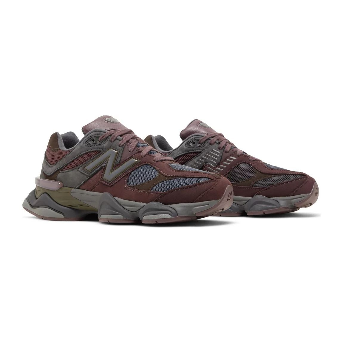 9060 Truffle Sneakers