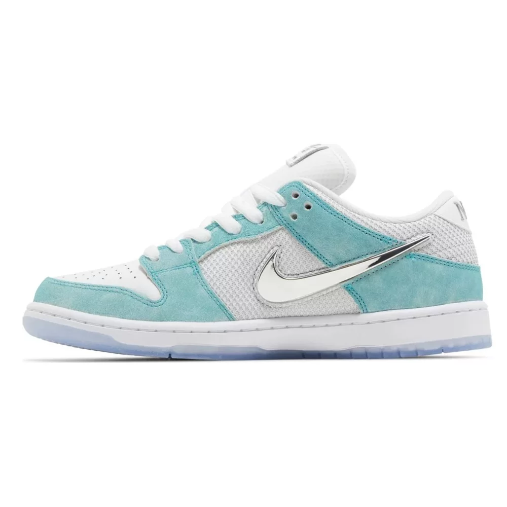 SB Dunk Low April Skateboards Sneakers