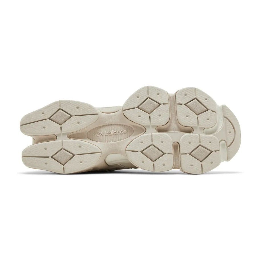  9060 Grey Moonbeam Sneakers
