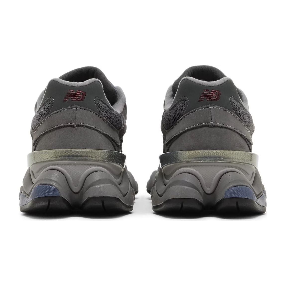 9060 Castlerock Sneakers