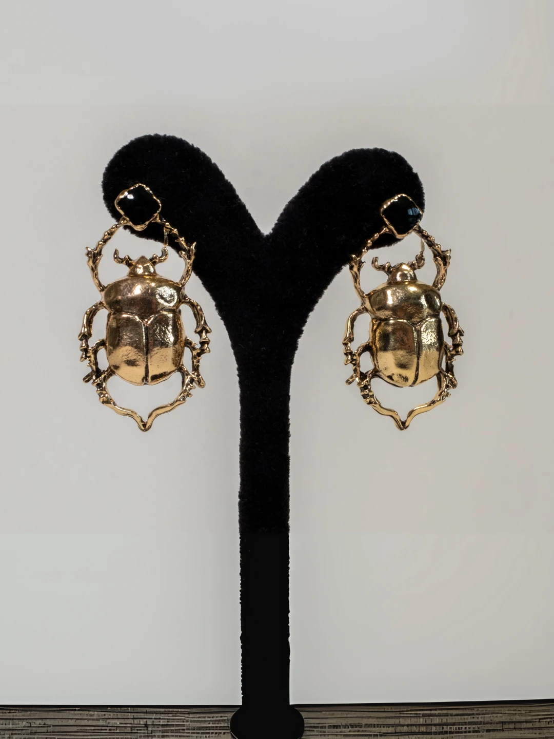 ZARA MODEL BÖCEKLİ KÜPE