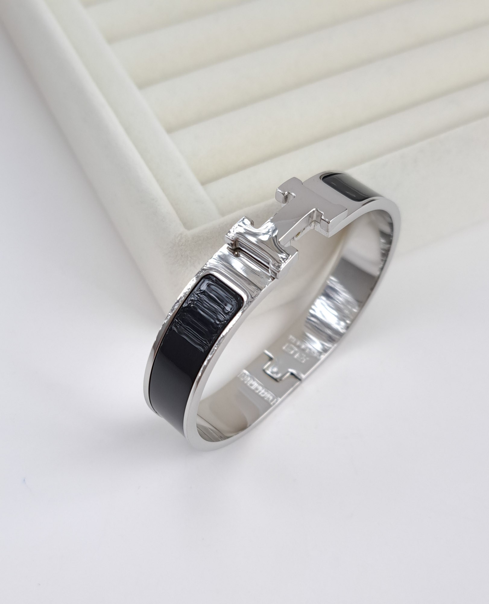 Black H-Lock Bracelet - Silver Base