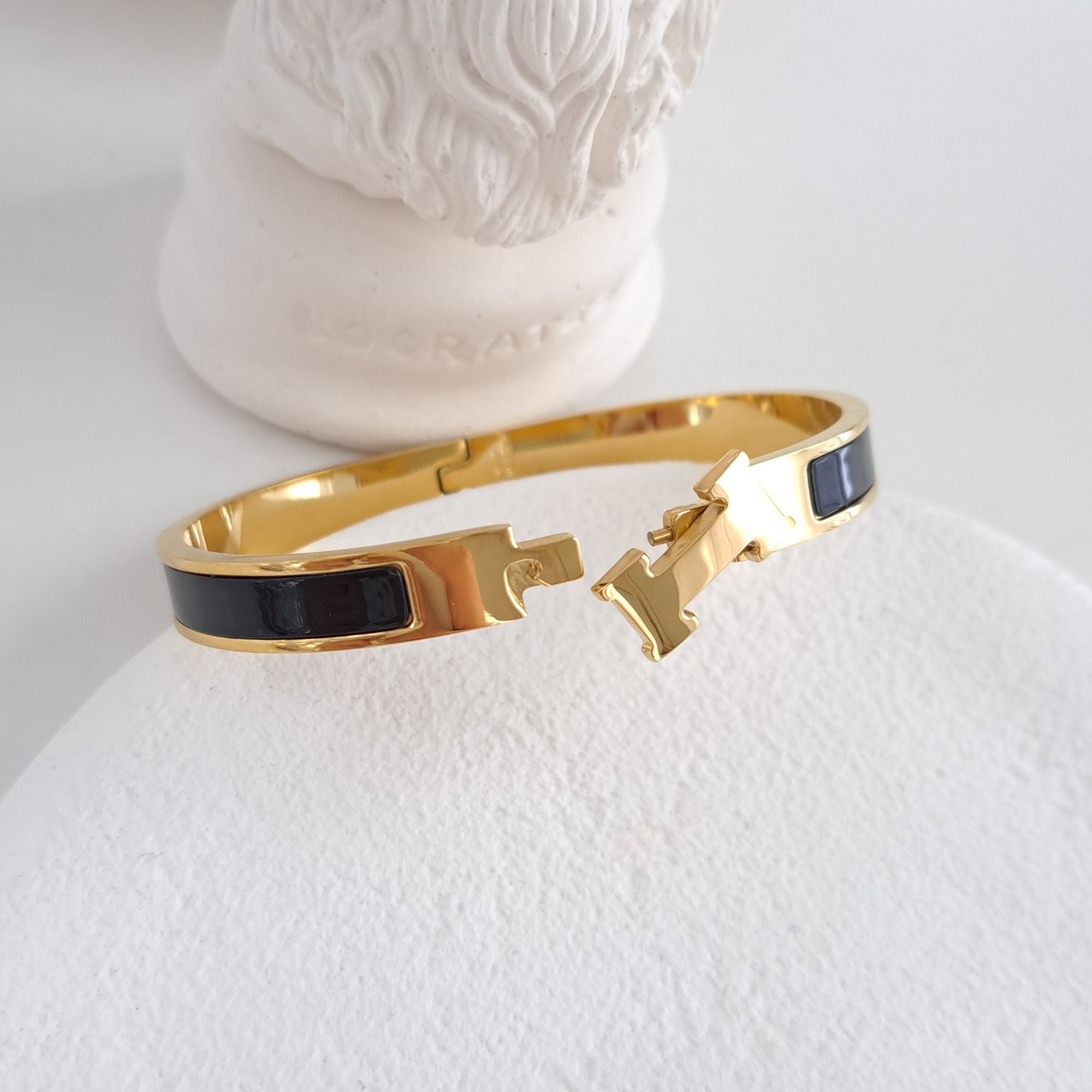 Black H-Lock Bracelet - Gold Base (7mm)