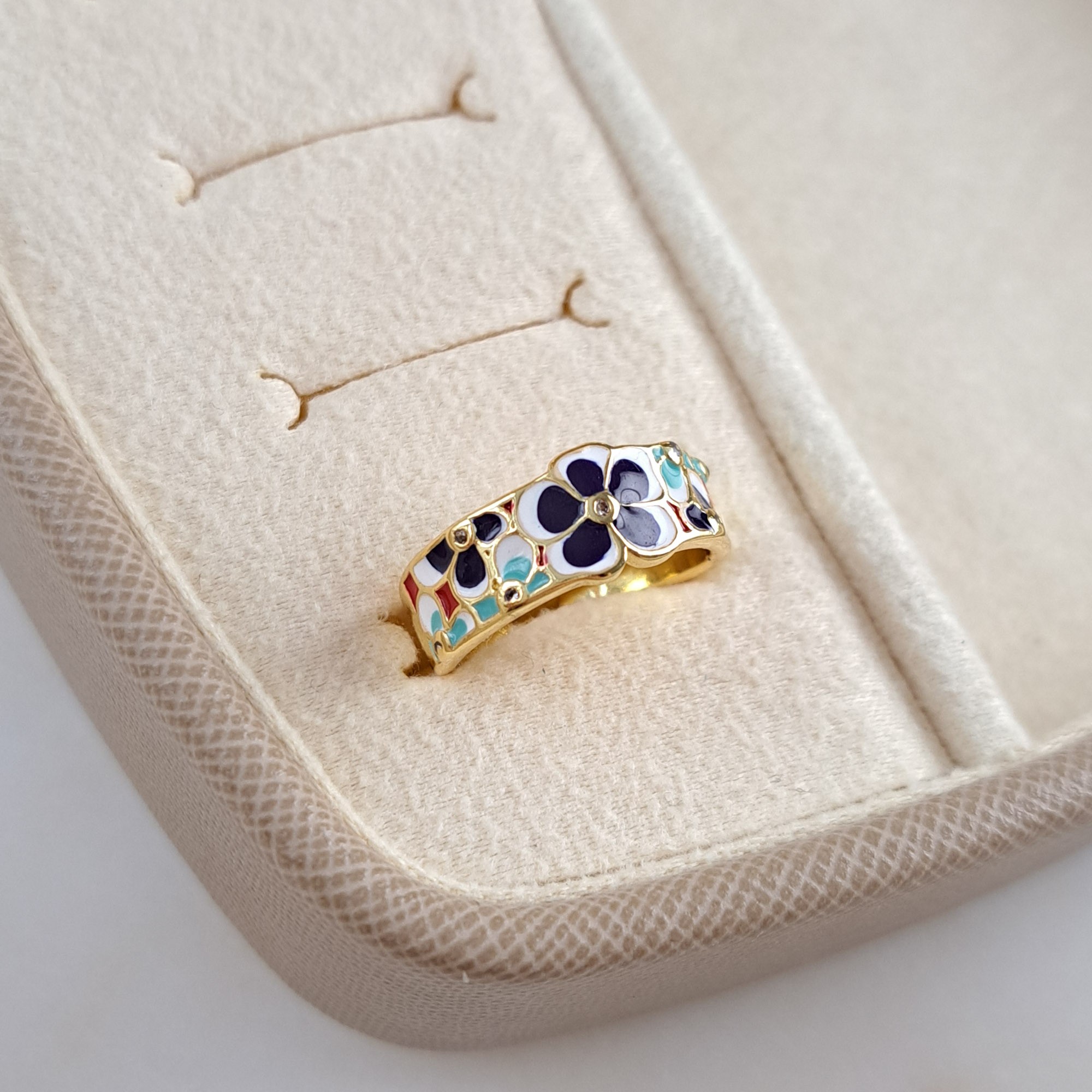 Enamel Ring with Colorful Floral Design