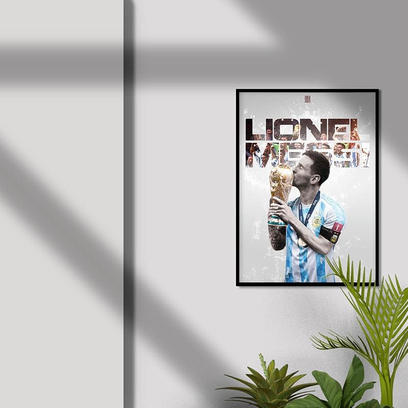 Lionel Messi WC22 Kiss Poster