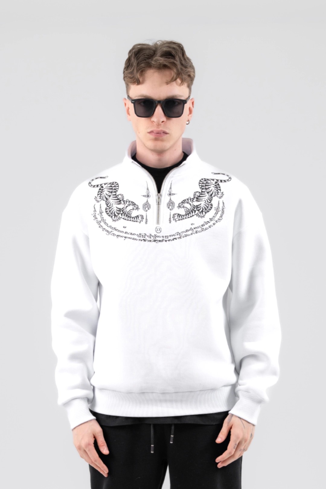 HALFZIP THE SAK YANT SUEA KOO WHITE