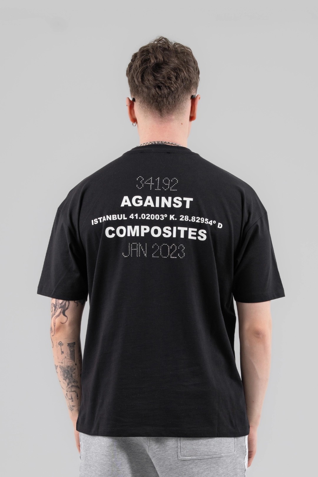 Siyah AGAINST COMPOSITES BASIC T-SHIRT