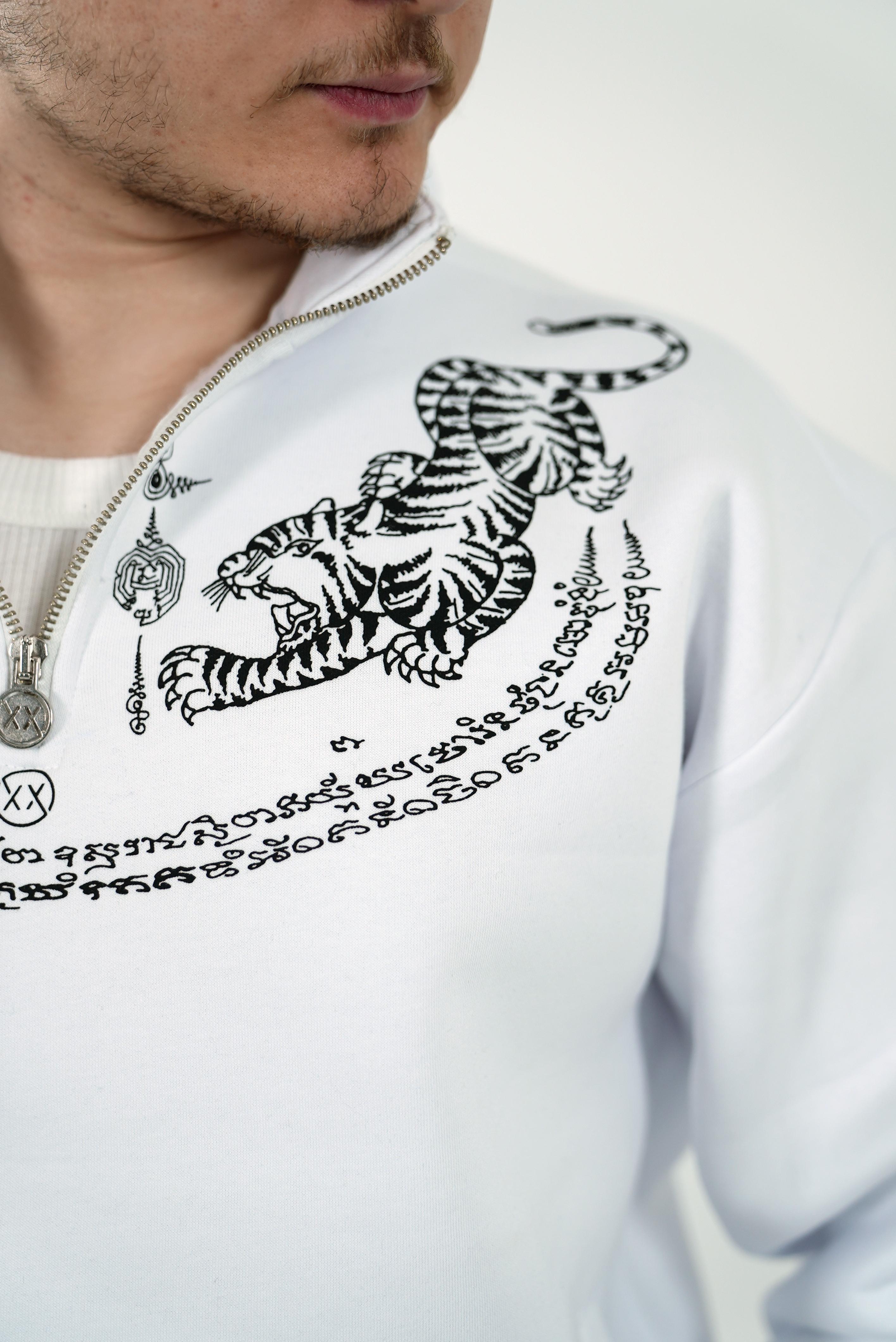 HALFZIP THE SAK YANT SUEA KOO WHITE