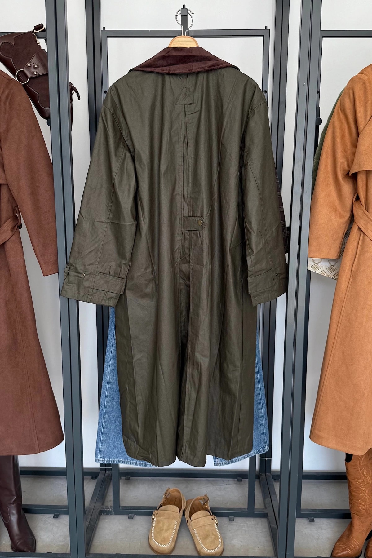 Marka Model Ekose Astarlı Yağlı Deri Trençkot