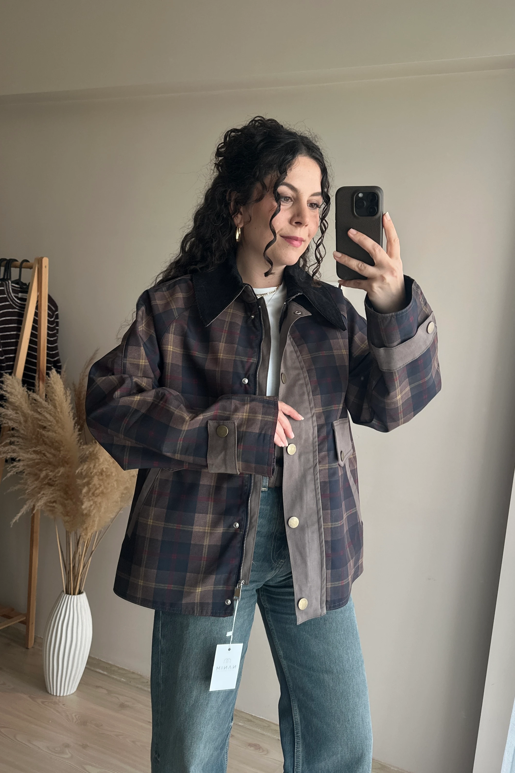 MNG Model Kontrast Yaka Parka