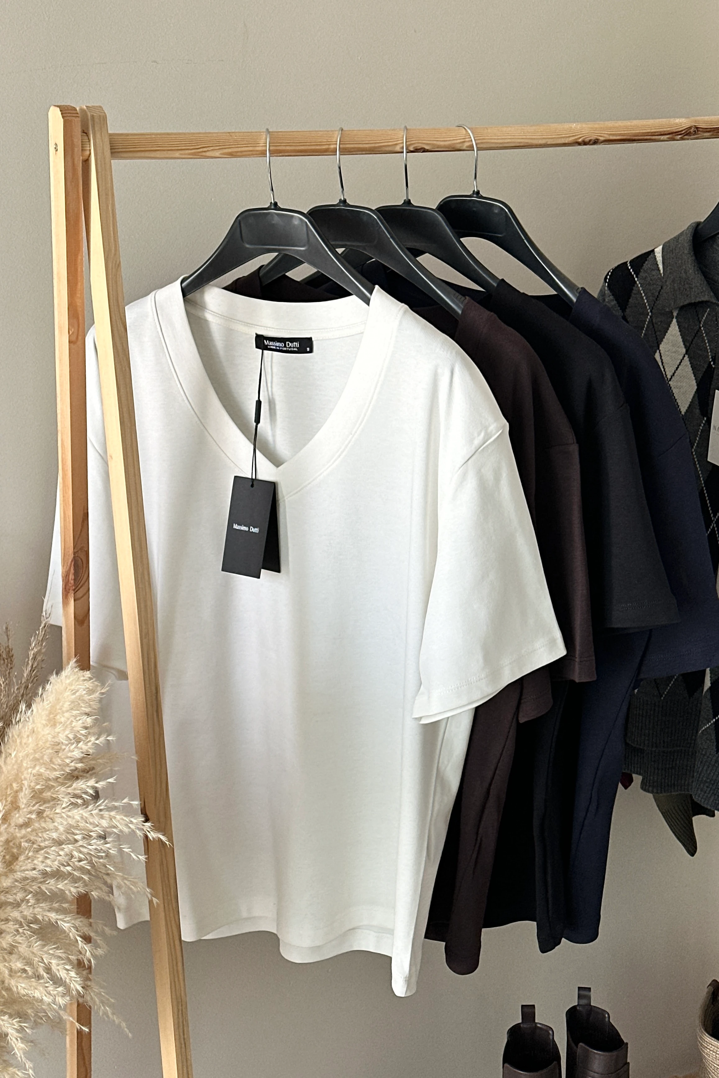 MD V Yaka Basic Tshirt - Ekru