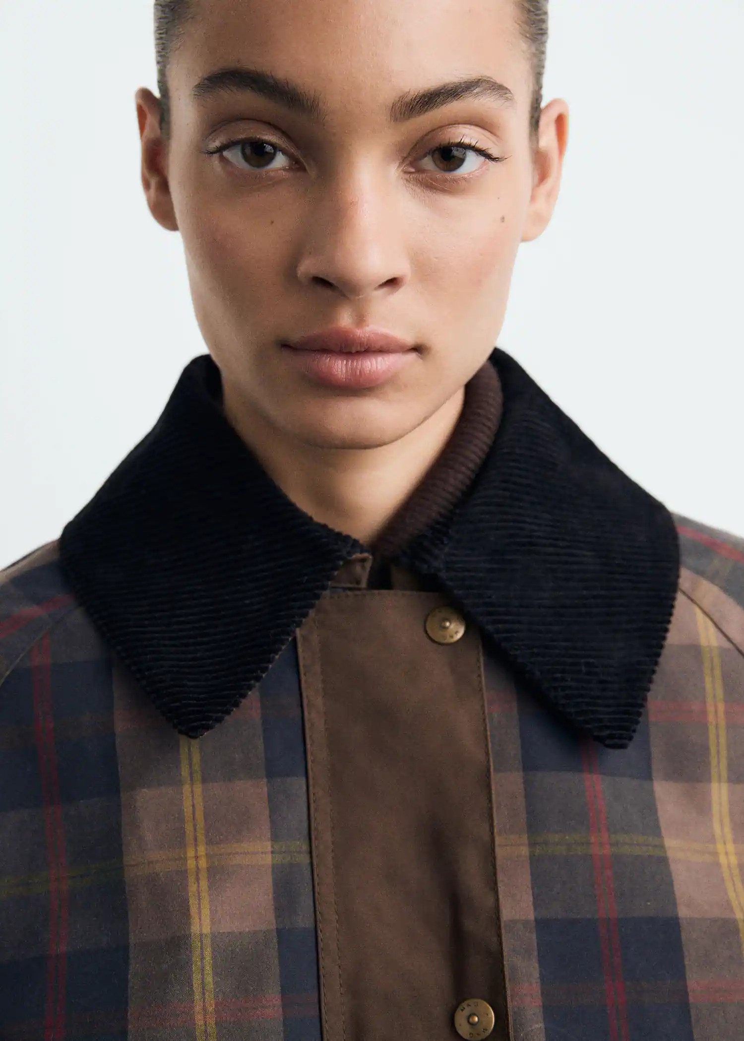 MNG Model Kontrast Yaka Parka
