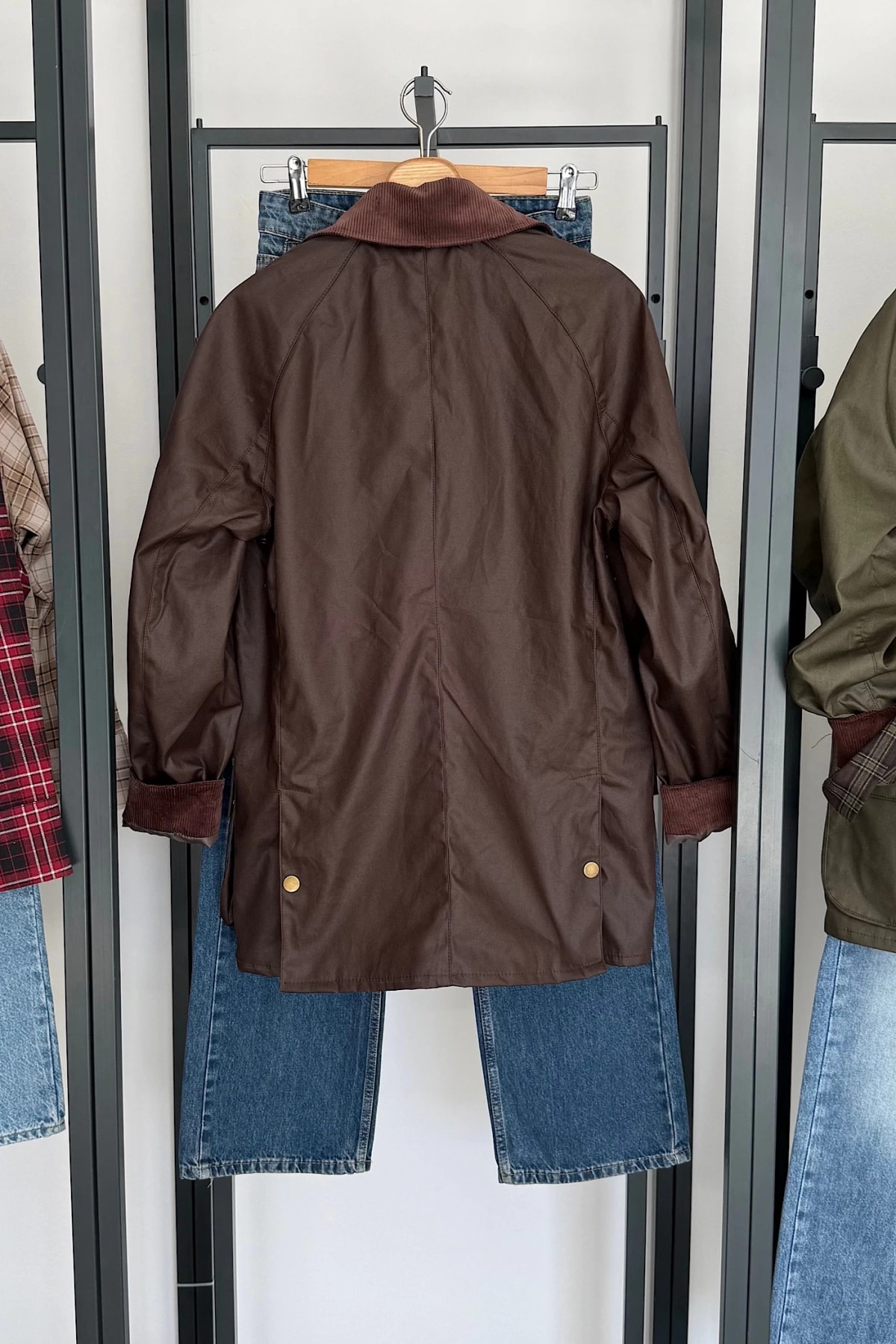 Marka Model Ekose Astarlı Mont