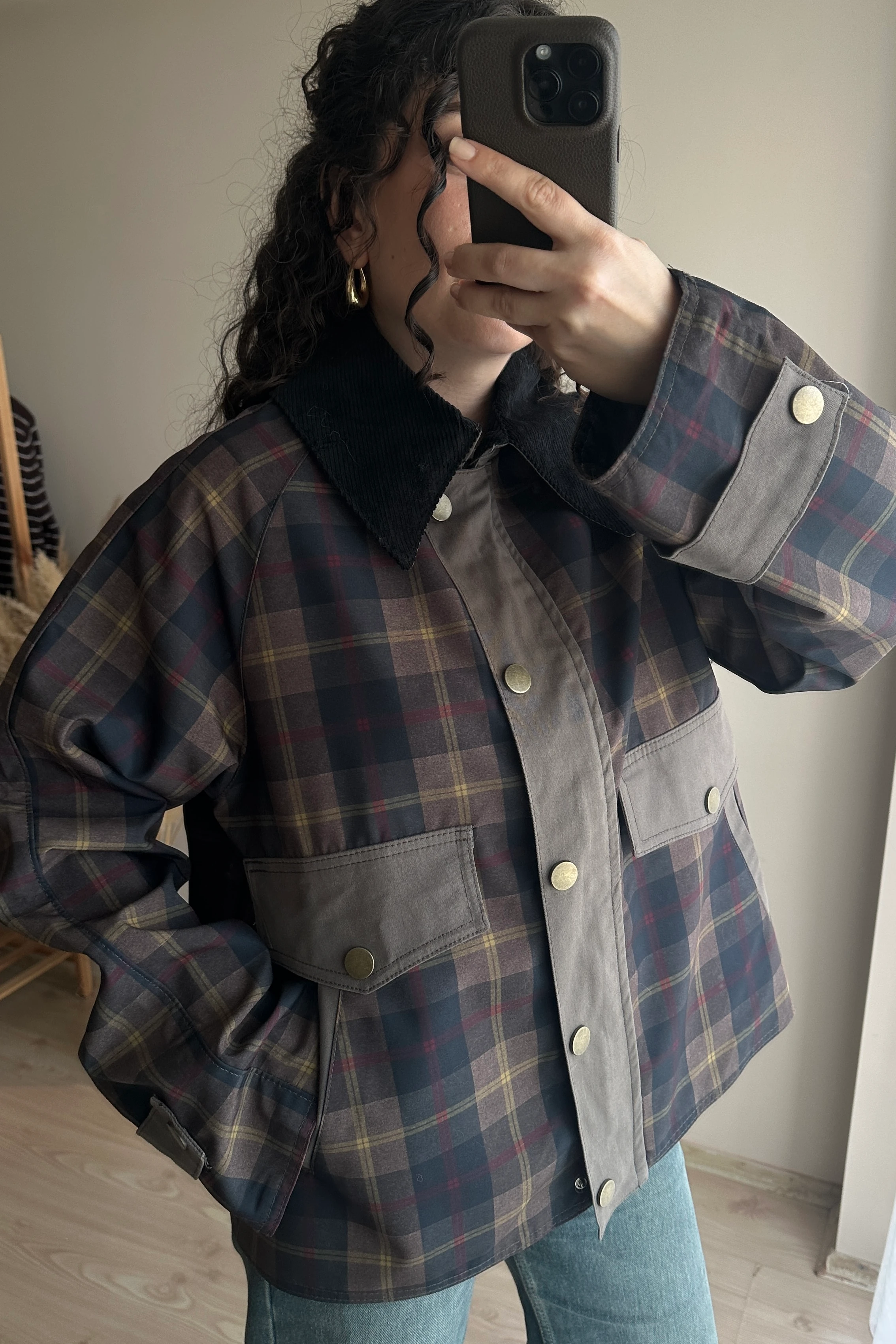 MNG Model Kontrast Yaka Parka