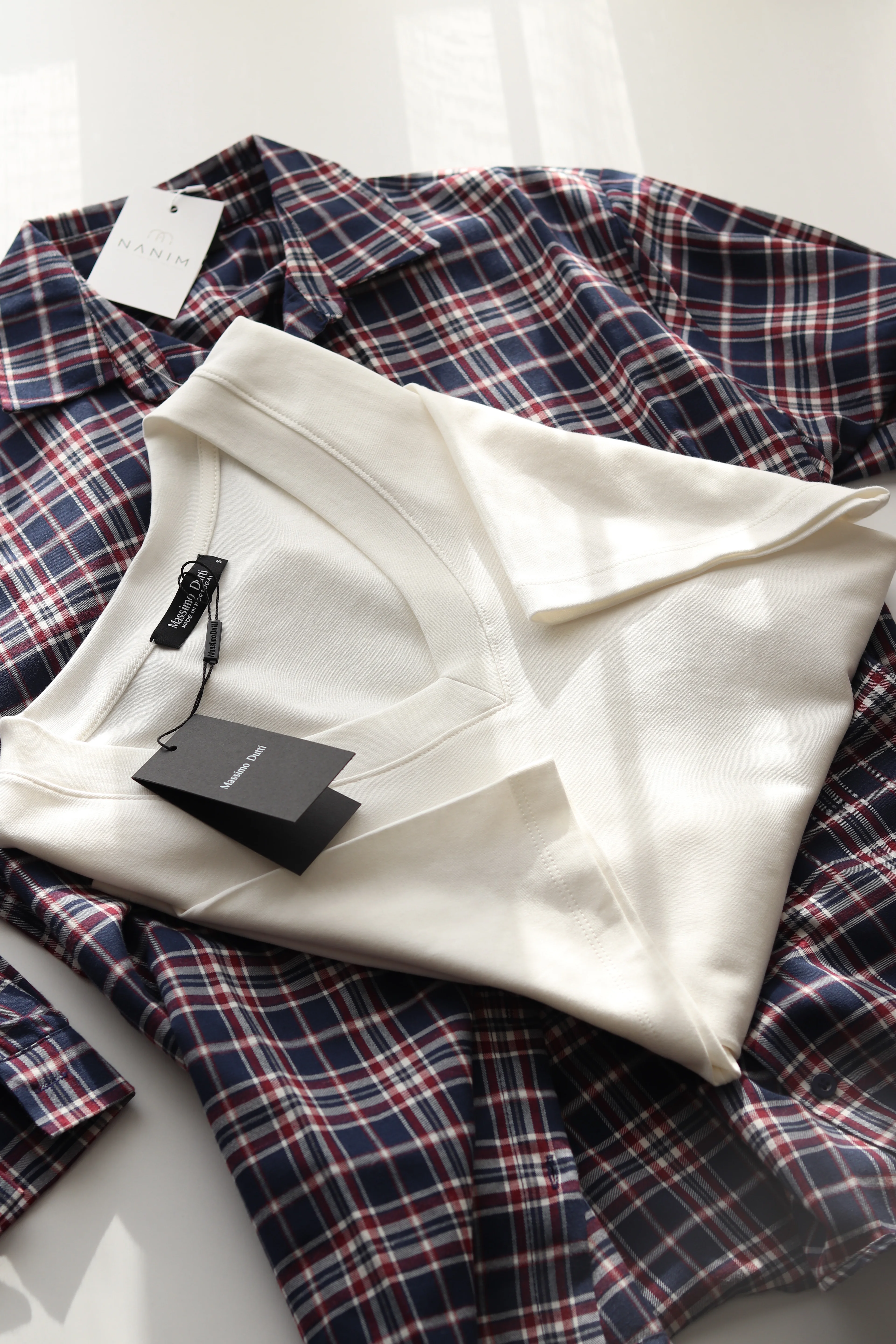 MD V Yaka Basic Tshirt - Ekru