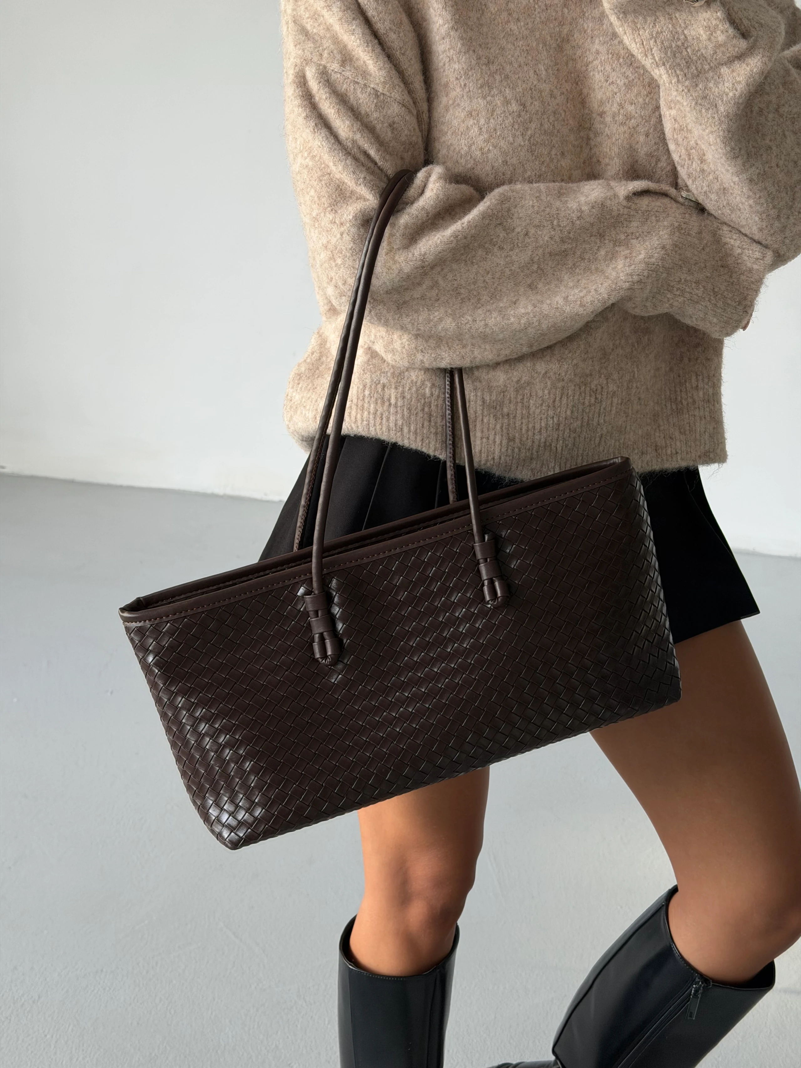 Örgü Desenli Omuz Çantası - Kahverengi