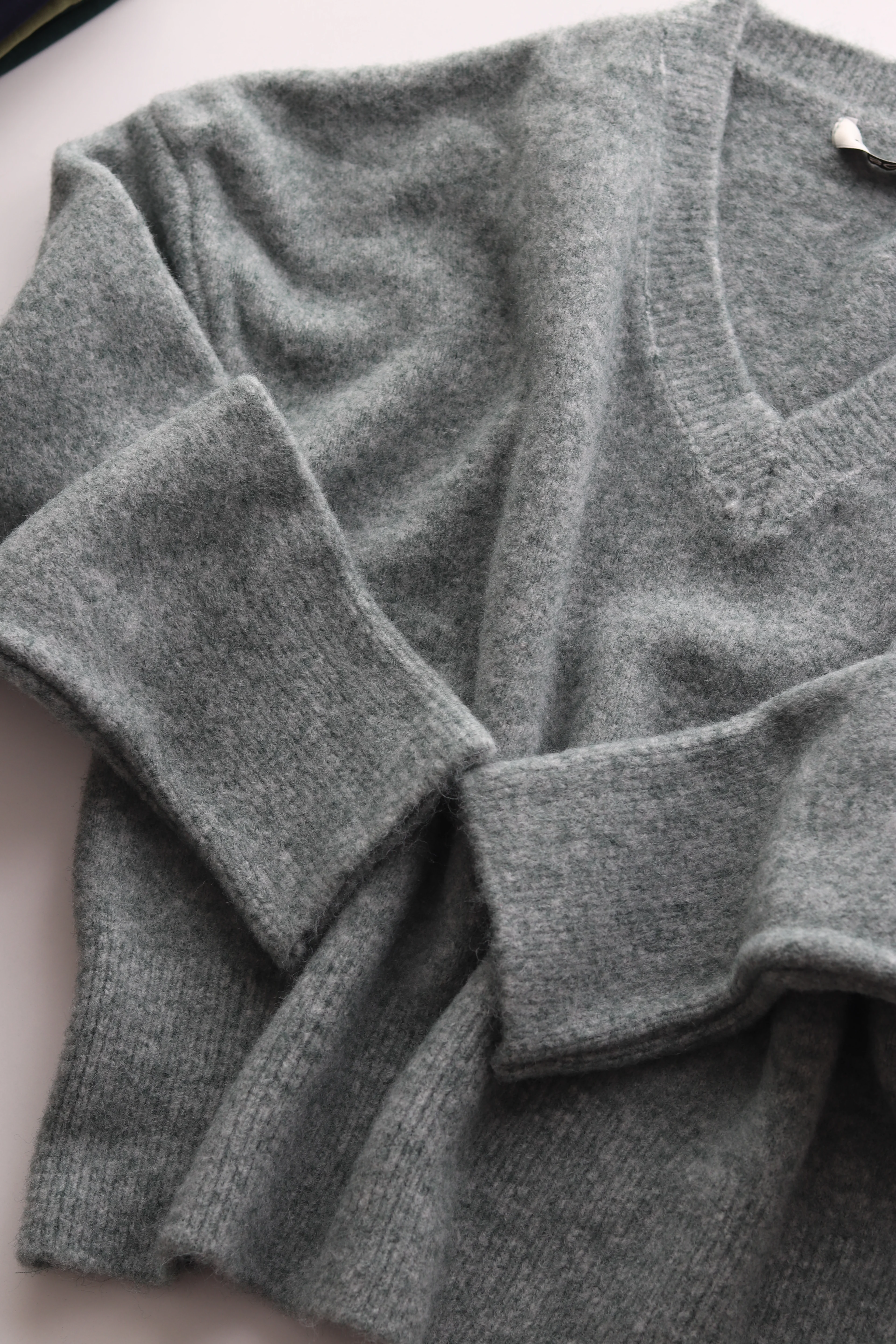 Mona V Yaka Yumuşak Dokulu Triko Kazak - Çağla Yeşili