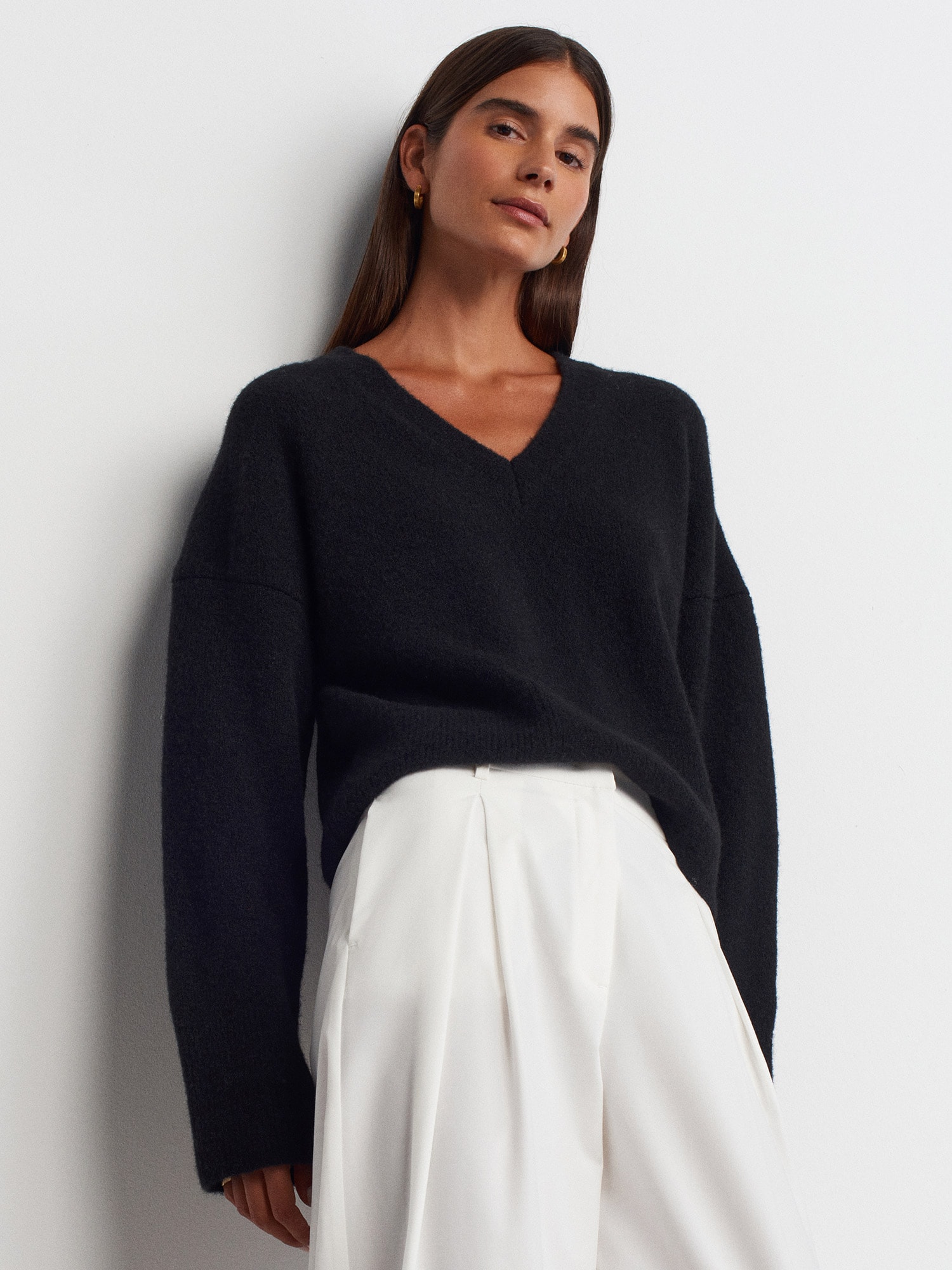 Mona V Yaka Yumuşak Dokulu Triko Kazak - Siyah