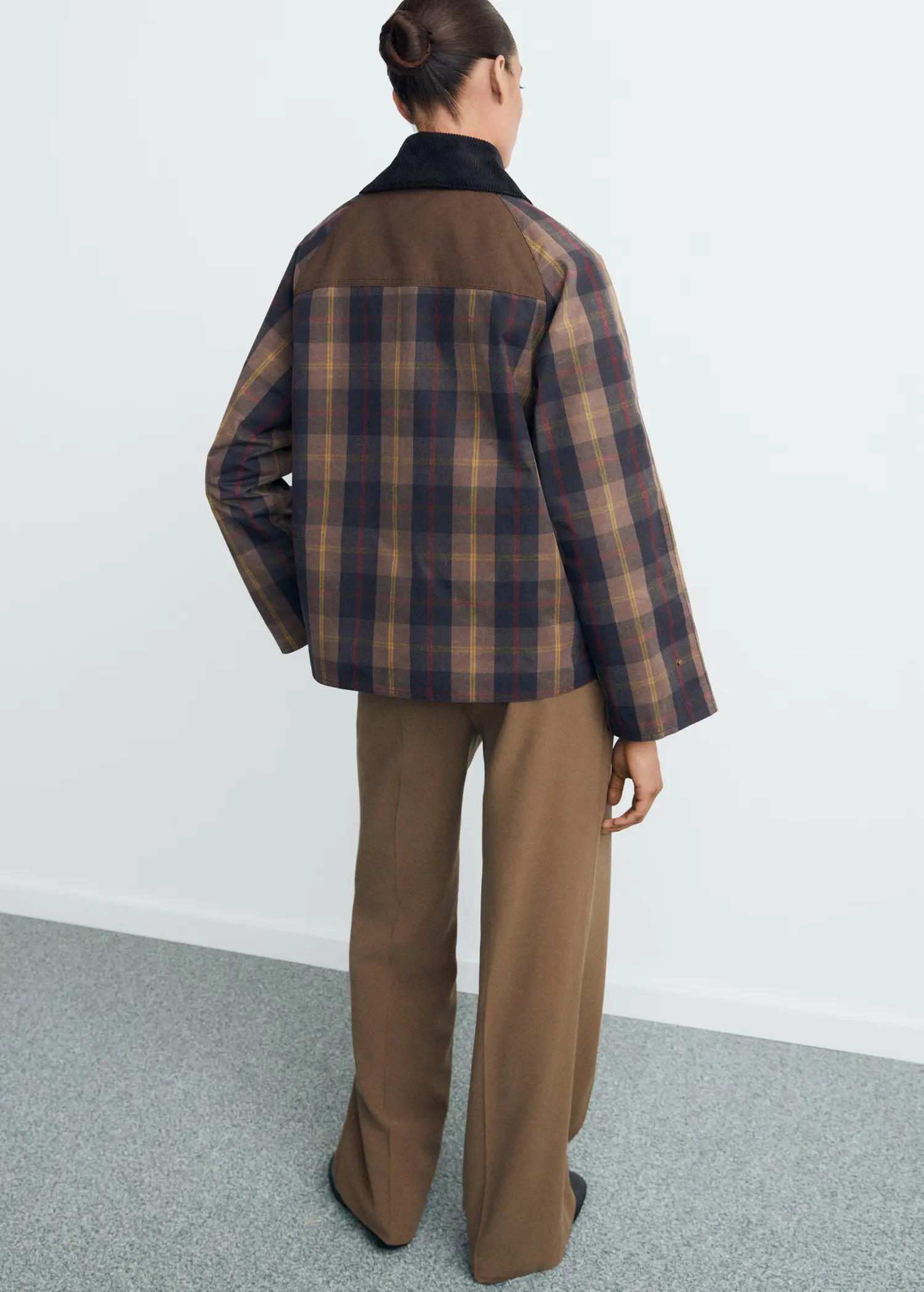 MNG Model Kontrast Yaka Parka