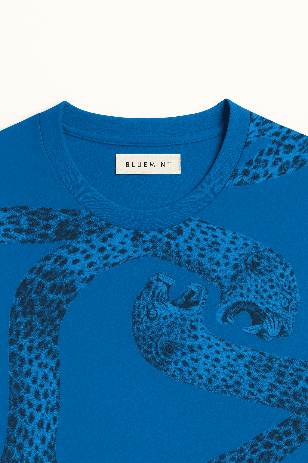 Leopar Desenli V-Yaka T-shirt