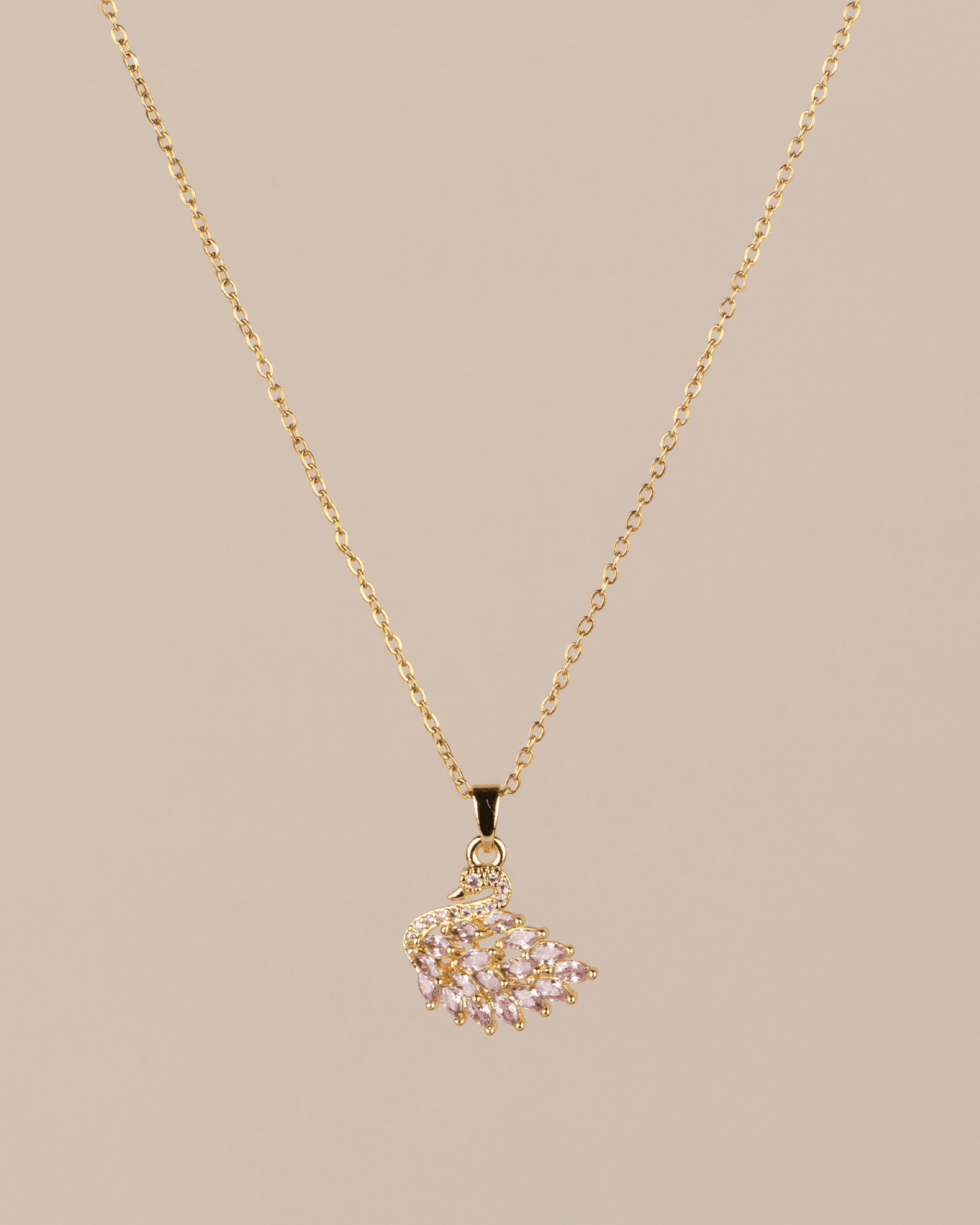 Swanira Kuğu Figürlü Pembe Zirkon Taşlı Çelik Kolye - Gold