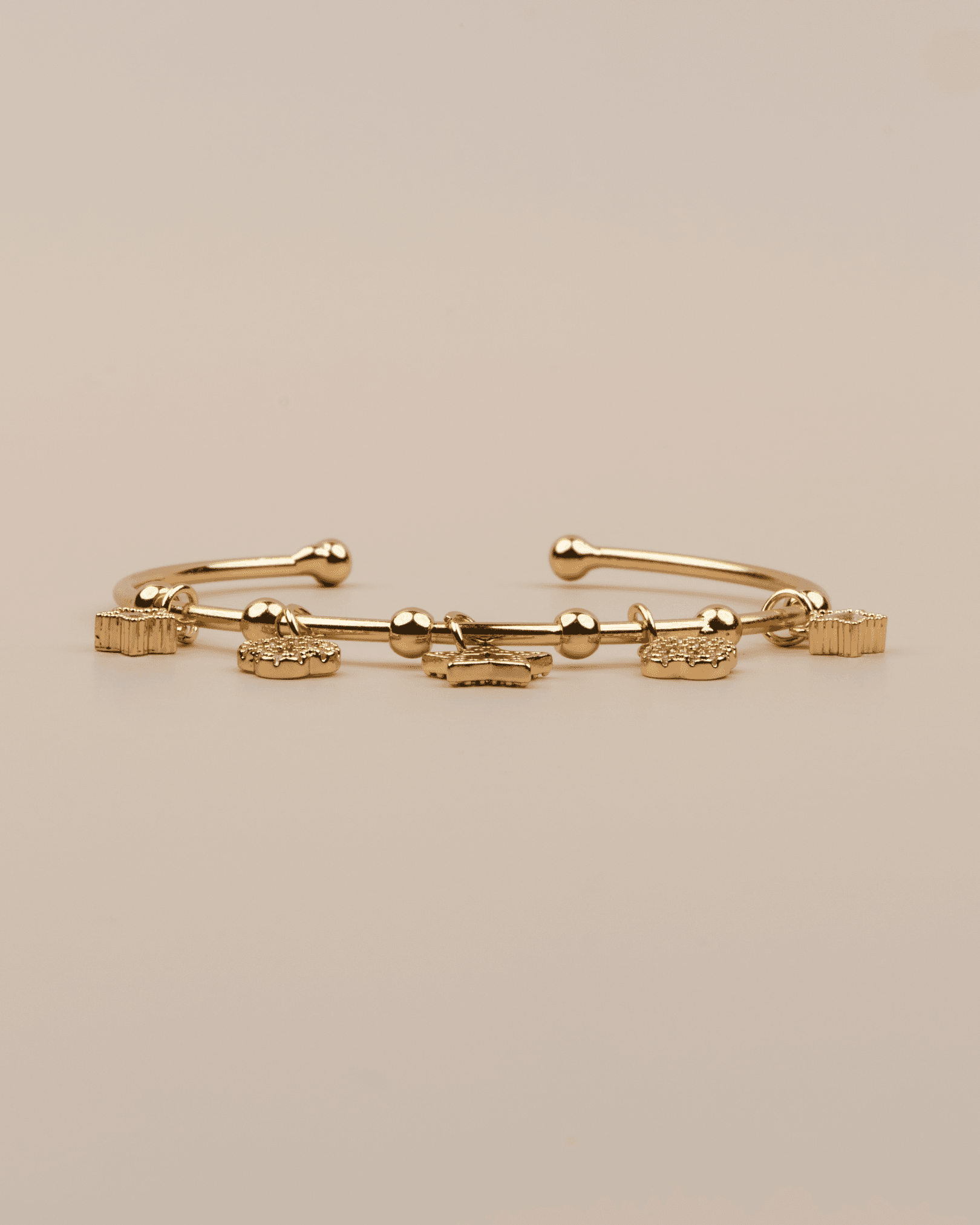 Selya Ayarlanabilir Yıldız Charm Kelepçe Bileklik - Gold