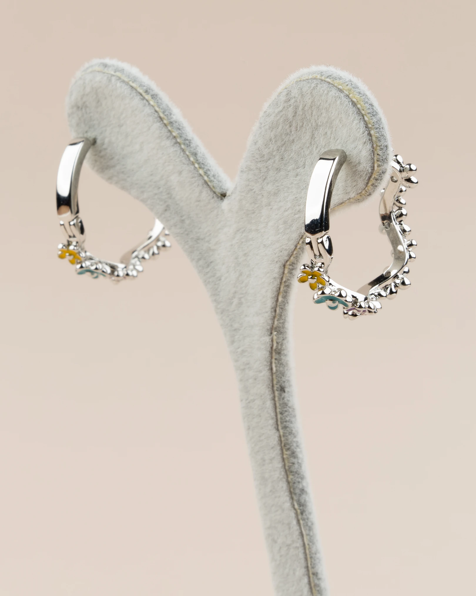 Fioren Mineli Renkli Çiçekli Halka Küpe