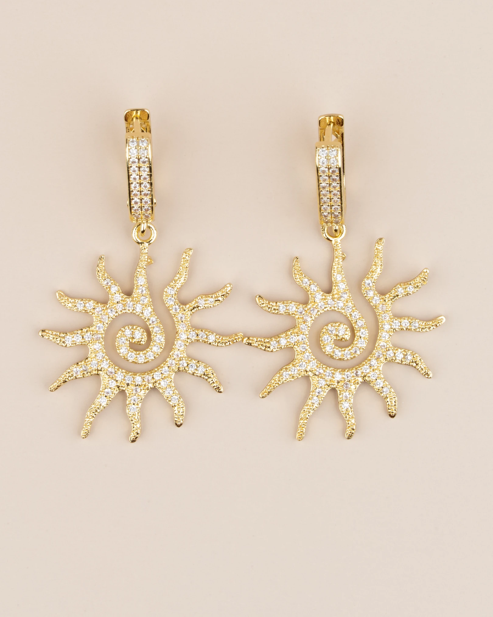 Solynora Altın Kaplama Zirkon Taşlı Güneş Küpe